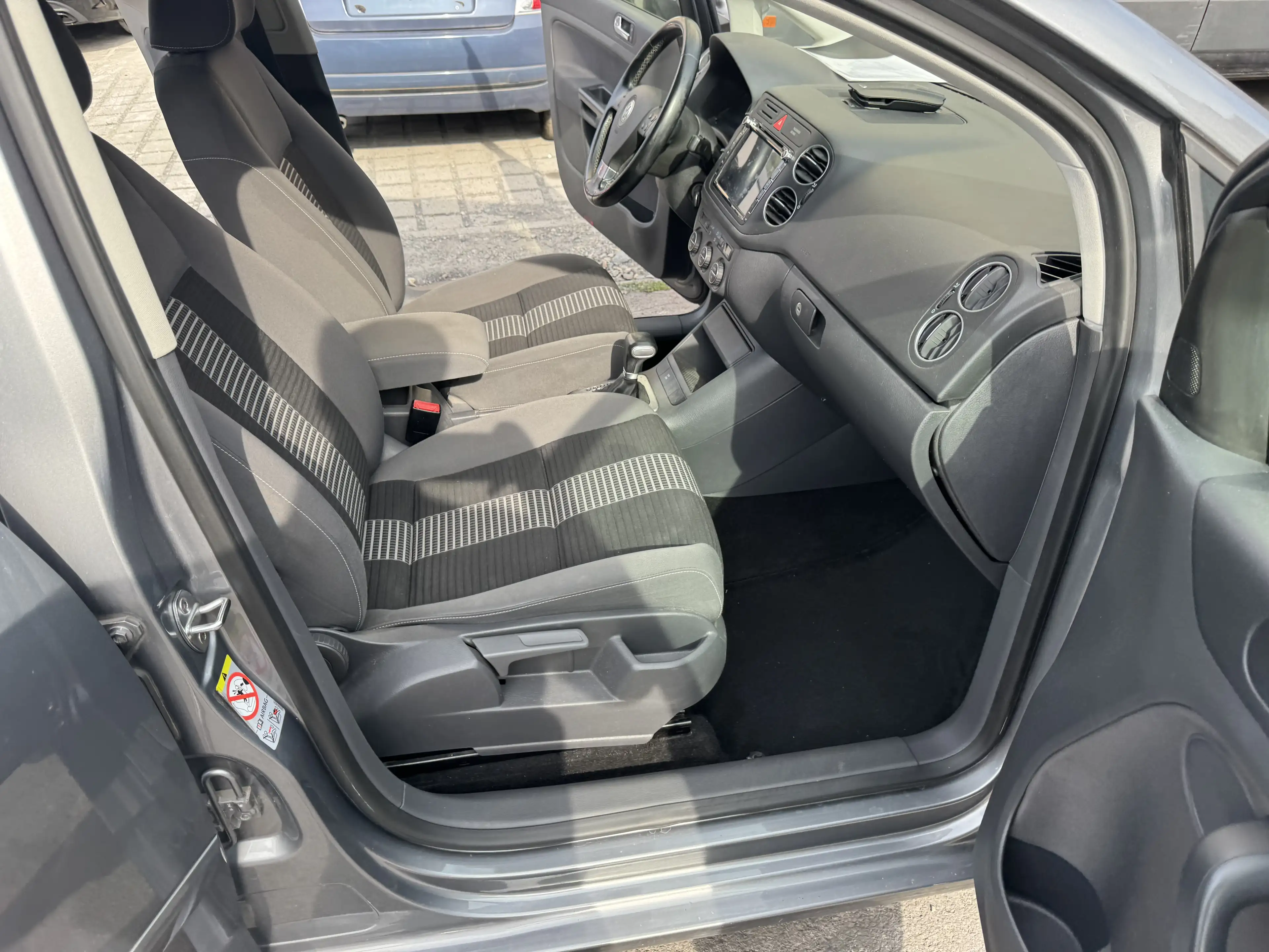 Volkswagen Golf Plus United/Navi/Tempomat/SHZ/Klima/PDC/Alu/Schiebedach — photo 14