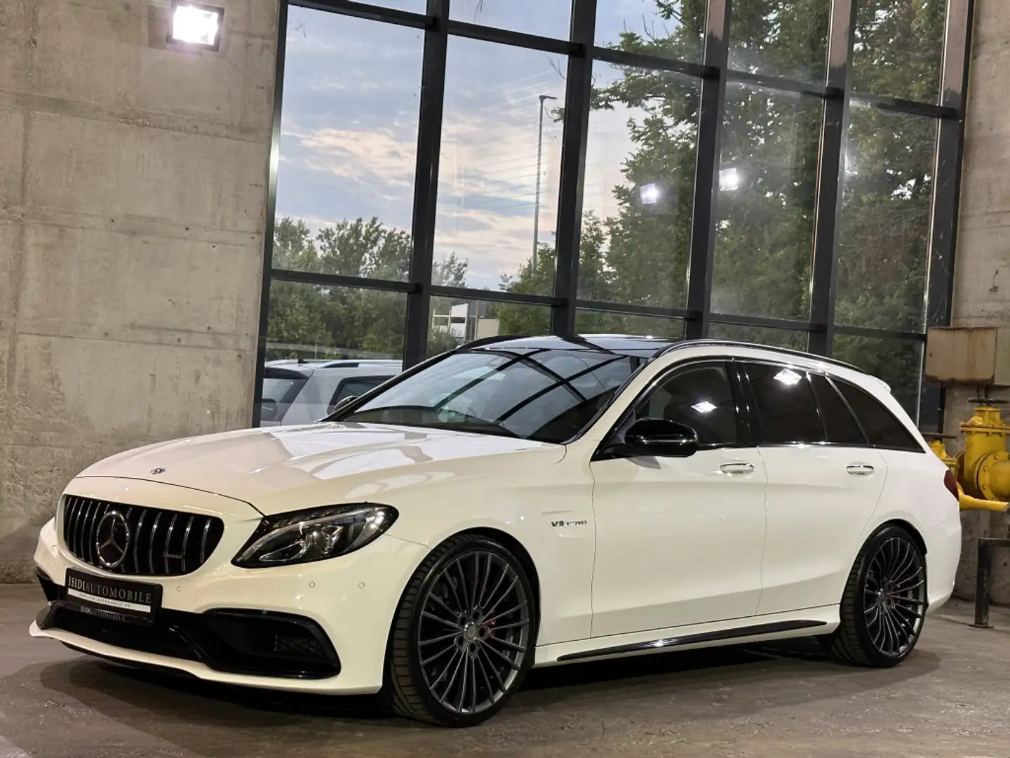 Mercedes-Benz C 63 AMG Performance LED Pano Kamera Distronic Weiß - 2