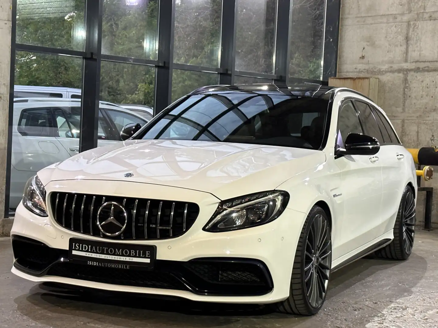Mercedes-Benz C 63 AMG Performance LED Pano Kamera Distronic Weiß - 1