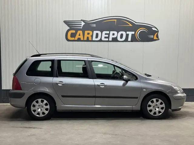 Peugeot 307 view 4