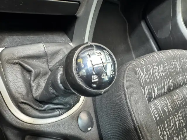 Peugeot 307 view 14