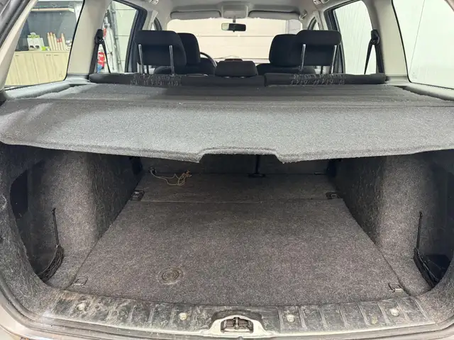 Peugeot 307 view 9
