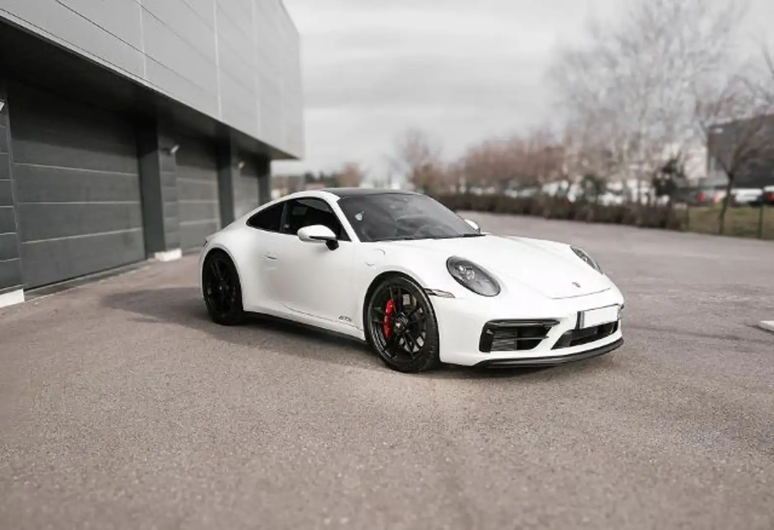 Porsche 911 GTS Blanc - 2