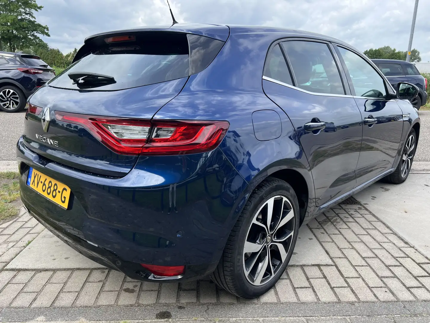 Renault Megane 1.3 TCe Bose 140PK / Camera / Groot scherm / Aut. Blauw - 2