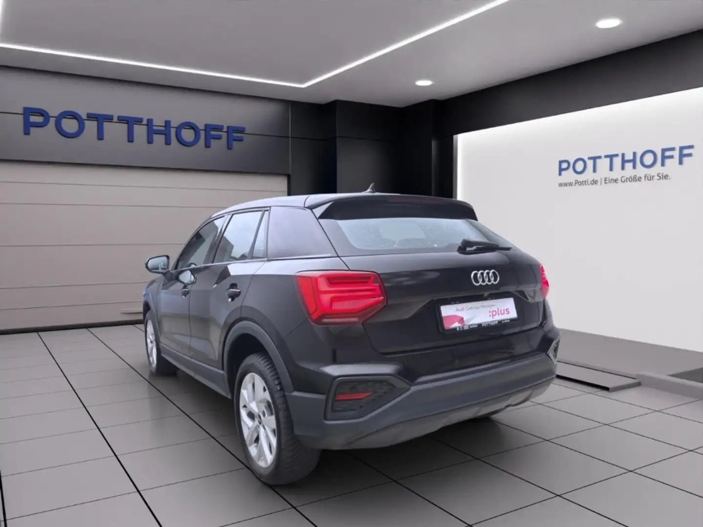 Audi Q2 35 TDI AHK KAMERA MATRIX NAVI PDC Schwarz - 2