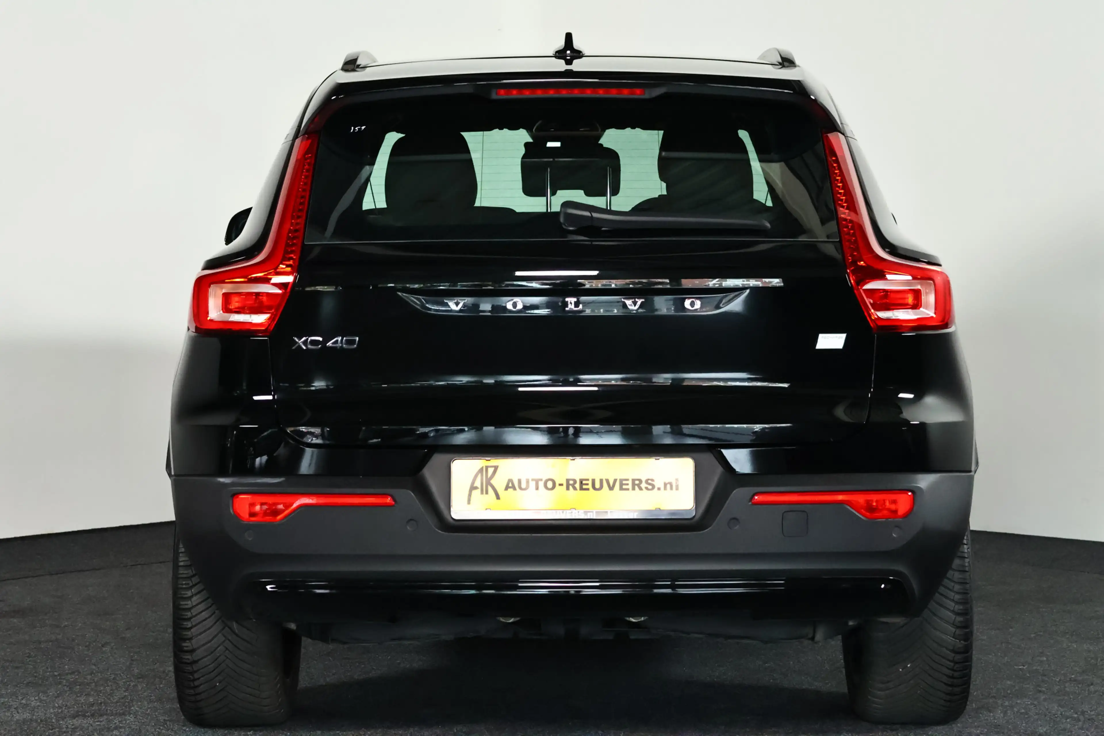 Volvo XC40 Recharge Plus 70 kWh / Navigatie / Pilot Assist / — photo 9