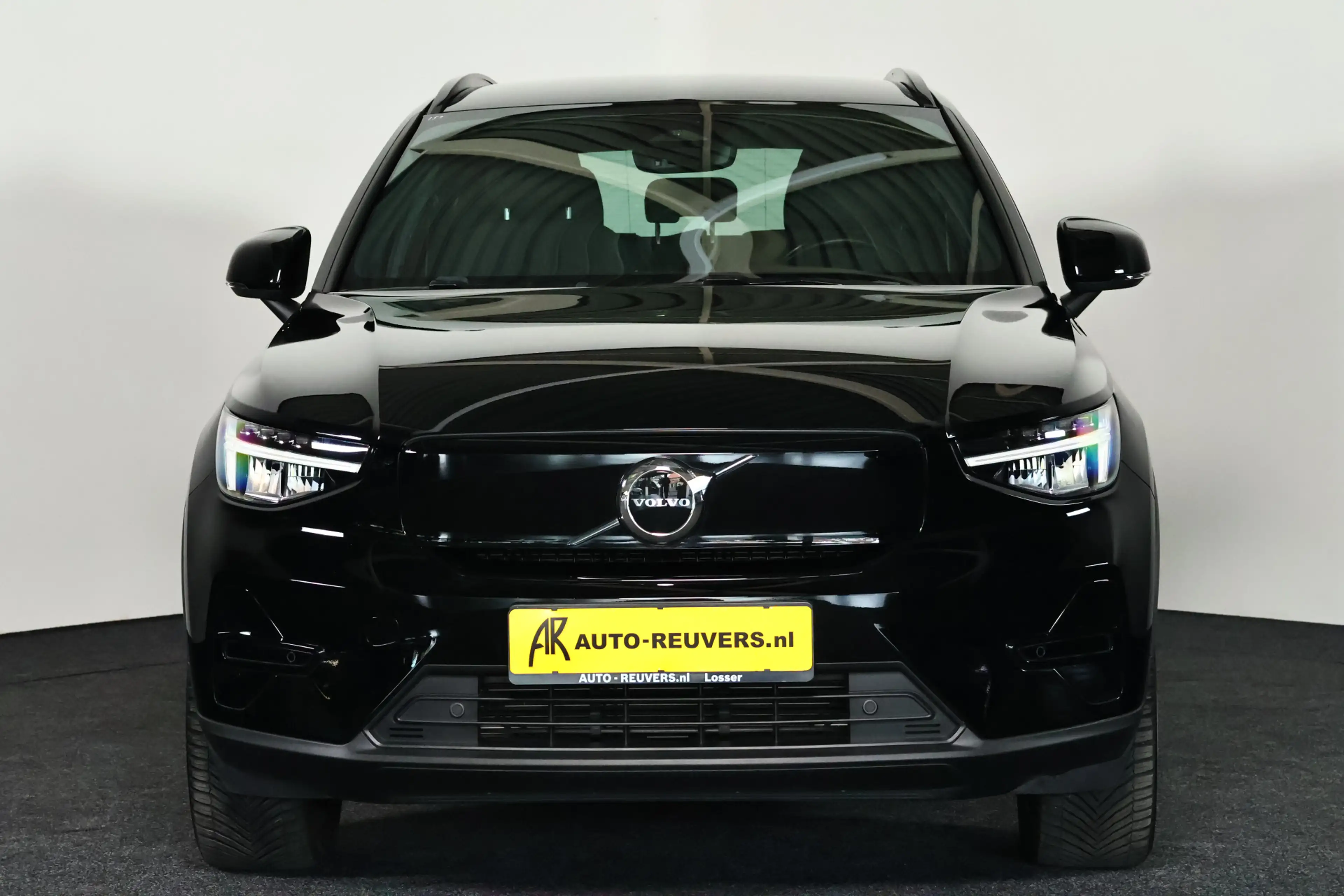 Volvo XC40 Recharge Plus 70 kWh / Navigatie / Pilot Assist / — photo 8