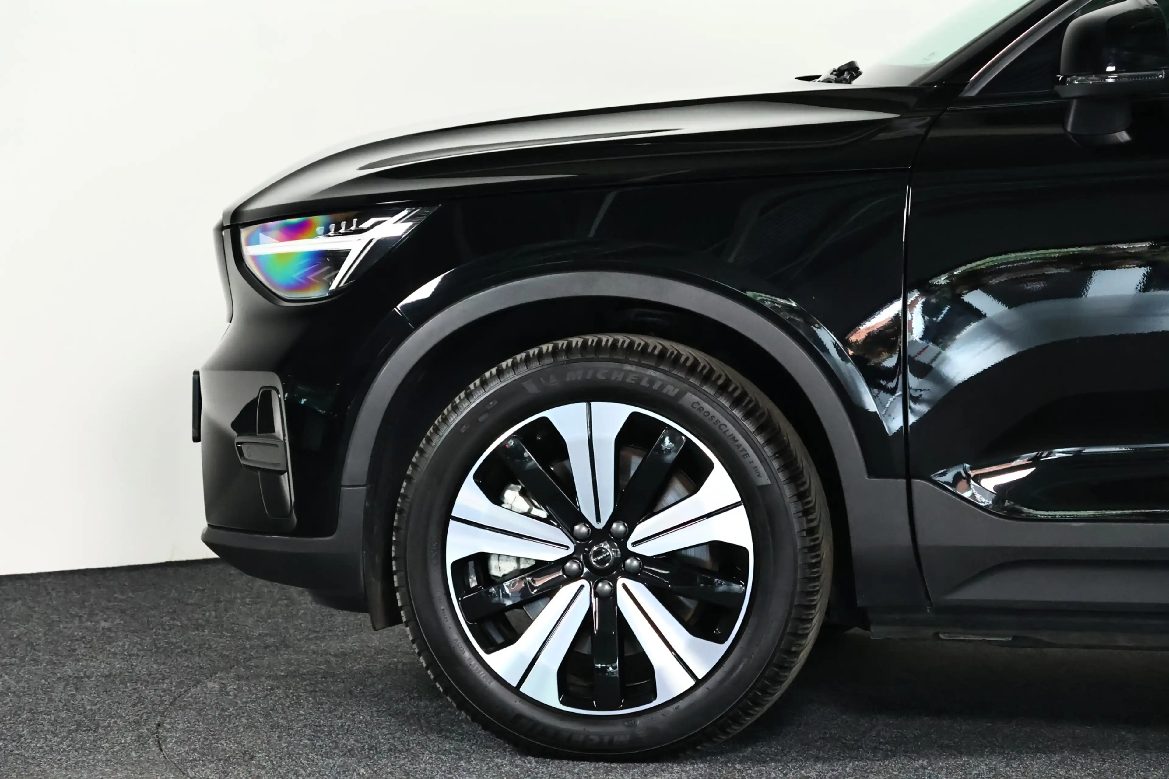 Volvo XC40 Recharge Plus 70 kWh / Navigatie / Pilot Assist / — photo 28