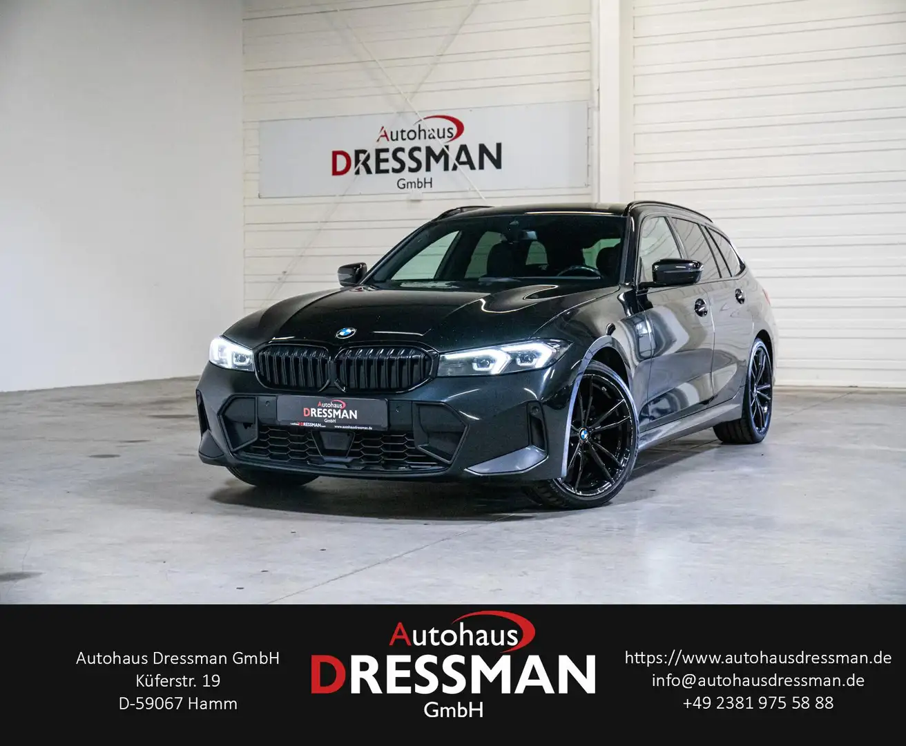 BMW 320 d TOURING XDRIVE M SPORT WIDESCREEN LED 19Z Zwart - 1