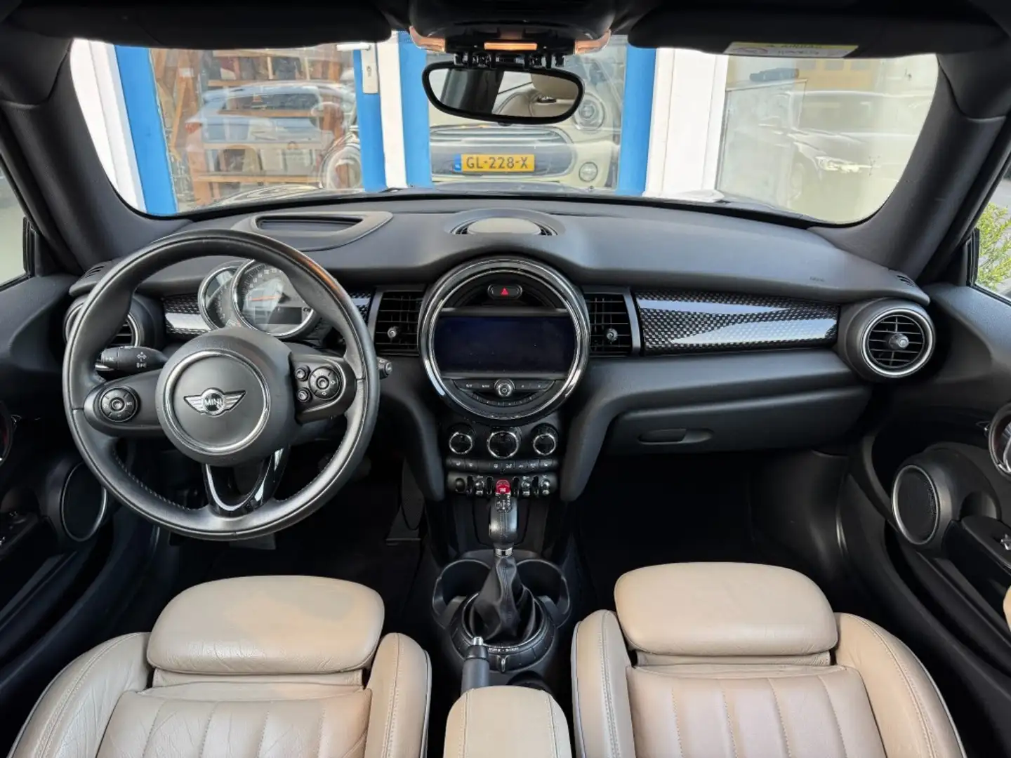 MINI Cooper S 2.0 Cooper S Chili Serious Business Aut. I Leer I Grijs - 2
