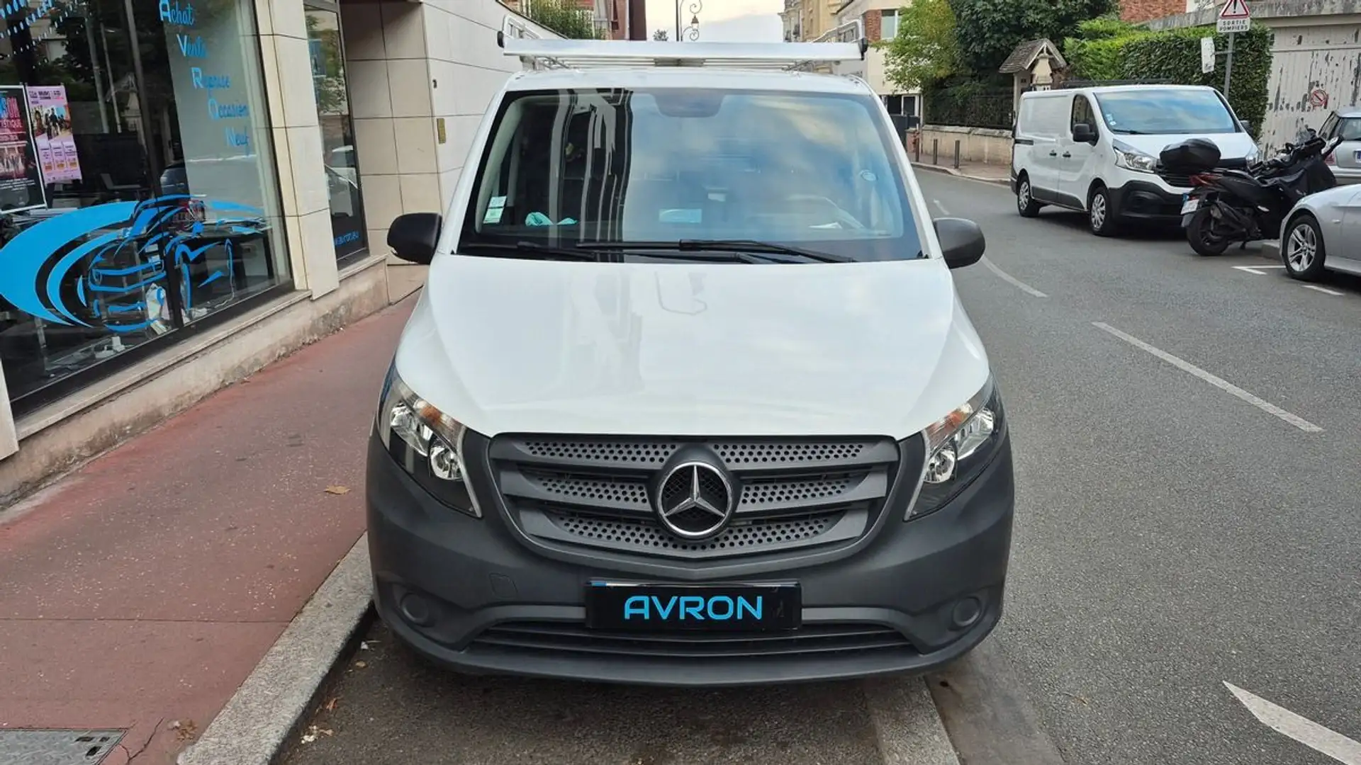 Mercedes-Benz Vito III FOURGON 2.0 114 CDI 136 CH LONG BVA RWD PRO L2H1 Weiß - 2