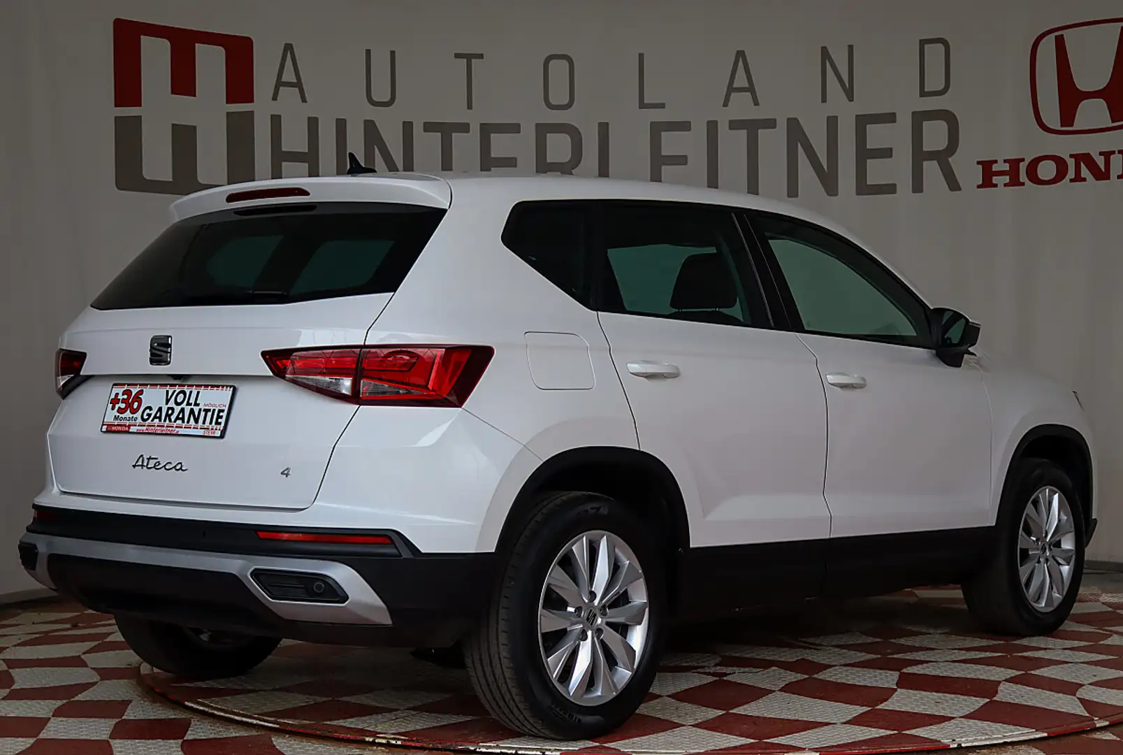 SEAT Ateca 2,0 Style 4WD TDI DSG / AHV / LED / NAVI / KAMERA Weiß - 2