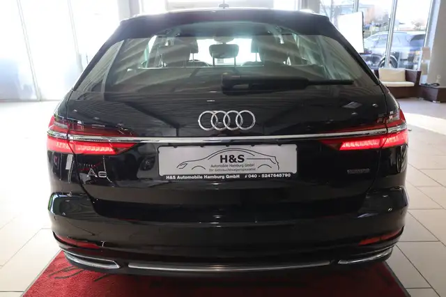 Audi A6 Avant view 4