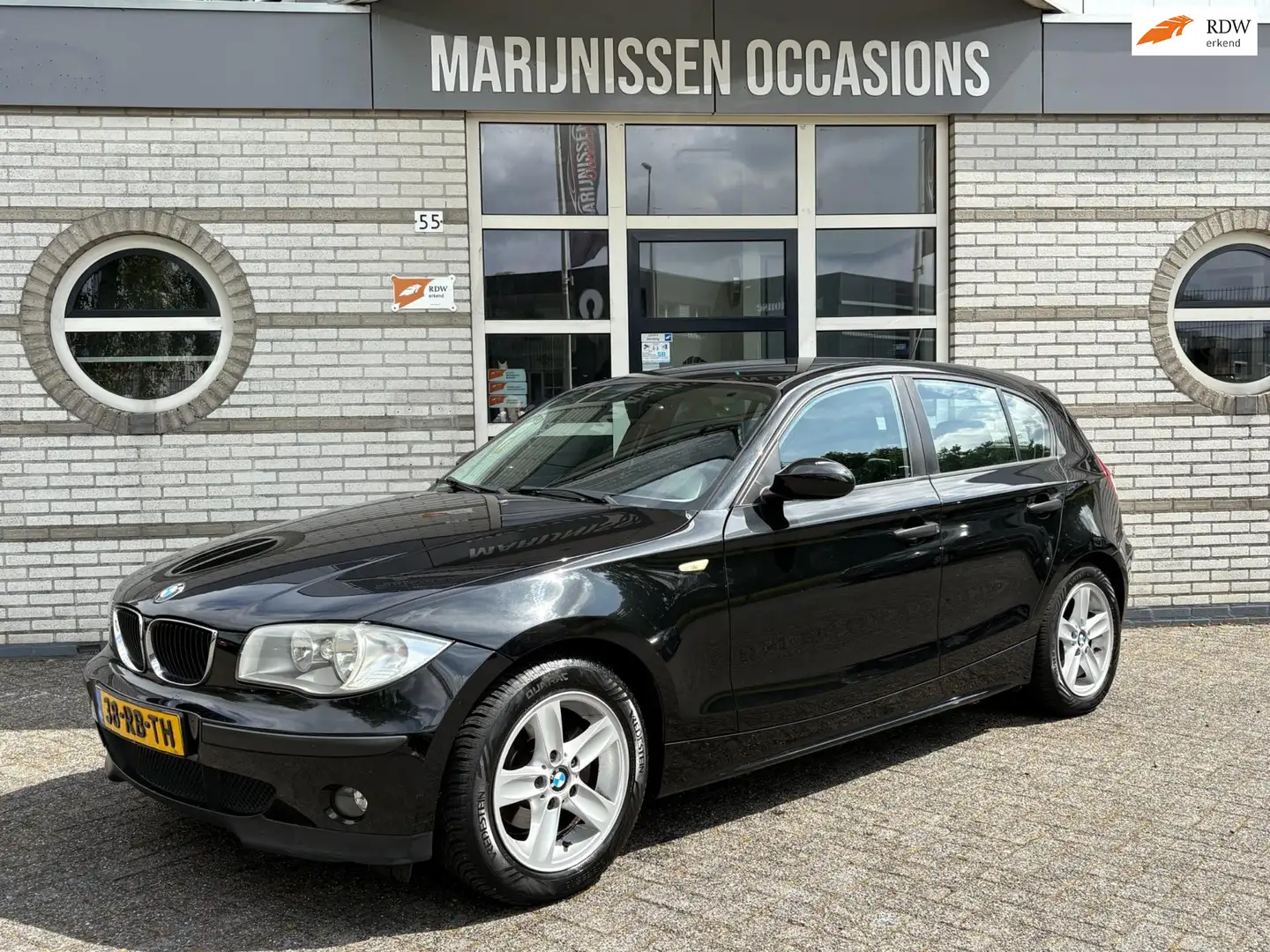 BMW 118 1-serie 118i |AIRCO,CRUISE| Zwart - 1