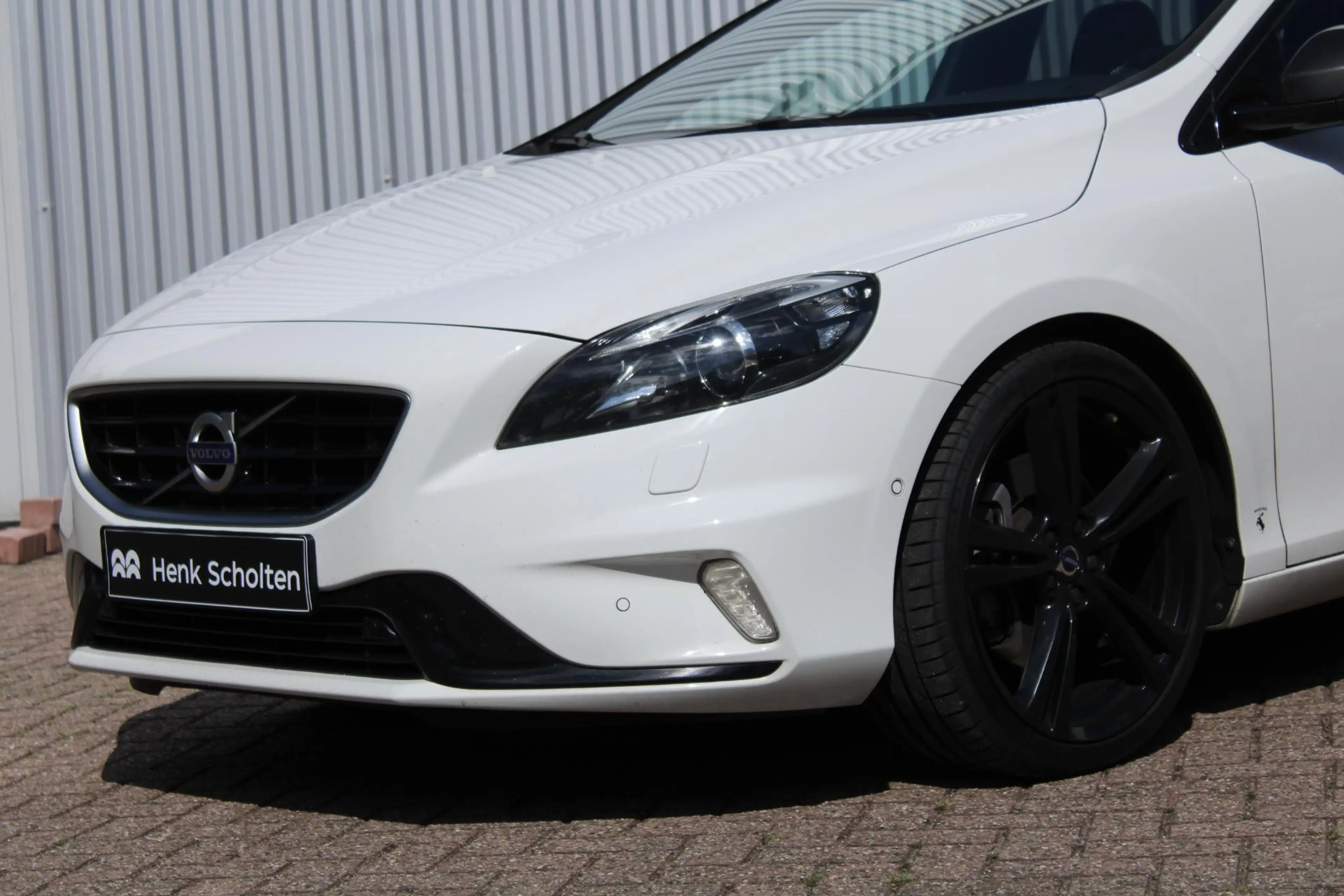 Volvo V40 2.0 T5 Carbon Edition | Active Bi-Xenon koplampen — photo 2