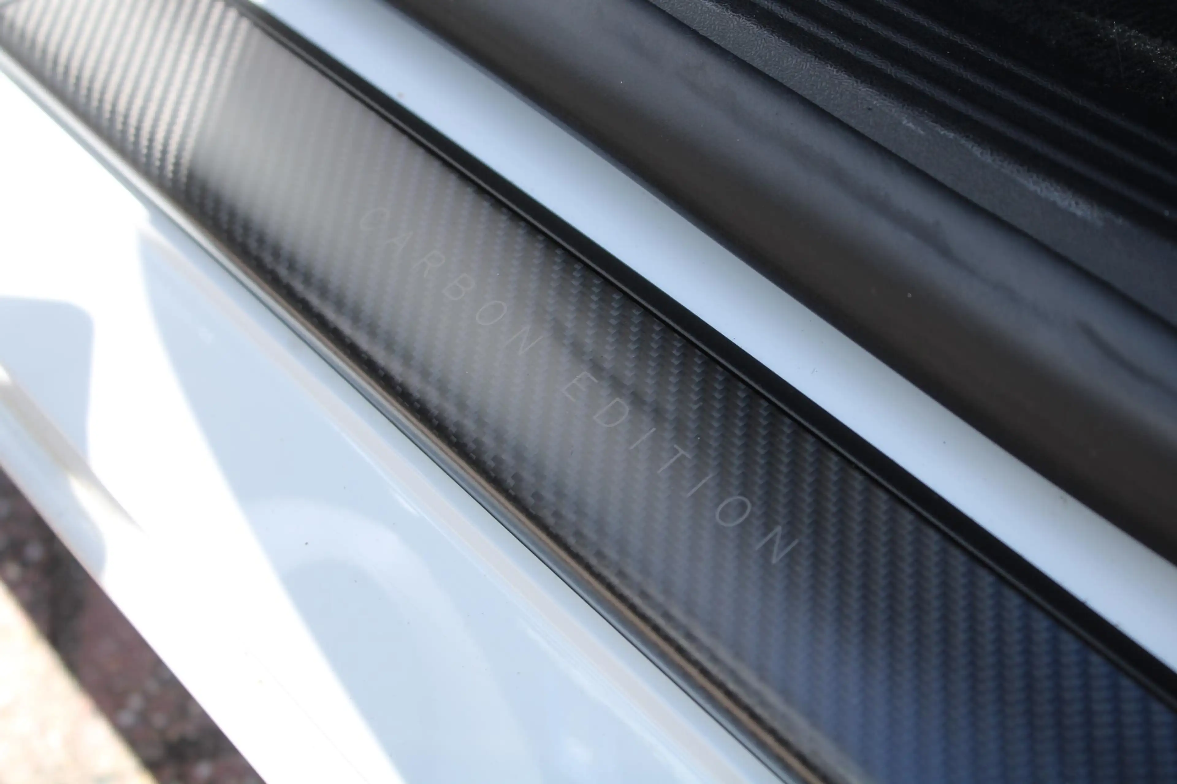 Volvo V40 2.0 T5 Carbon Edition | Active Bi-Xenon koplampen — photo 8
