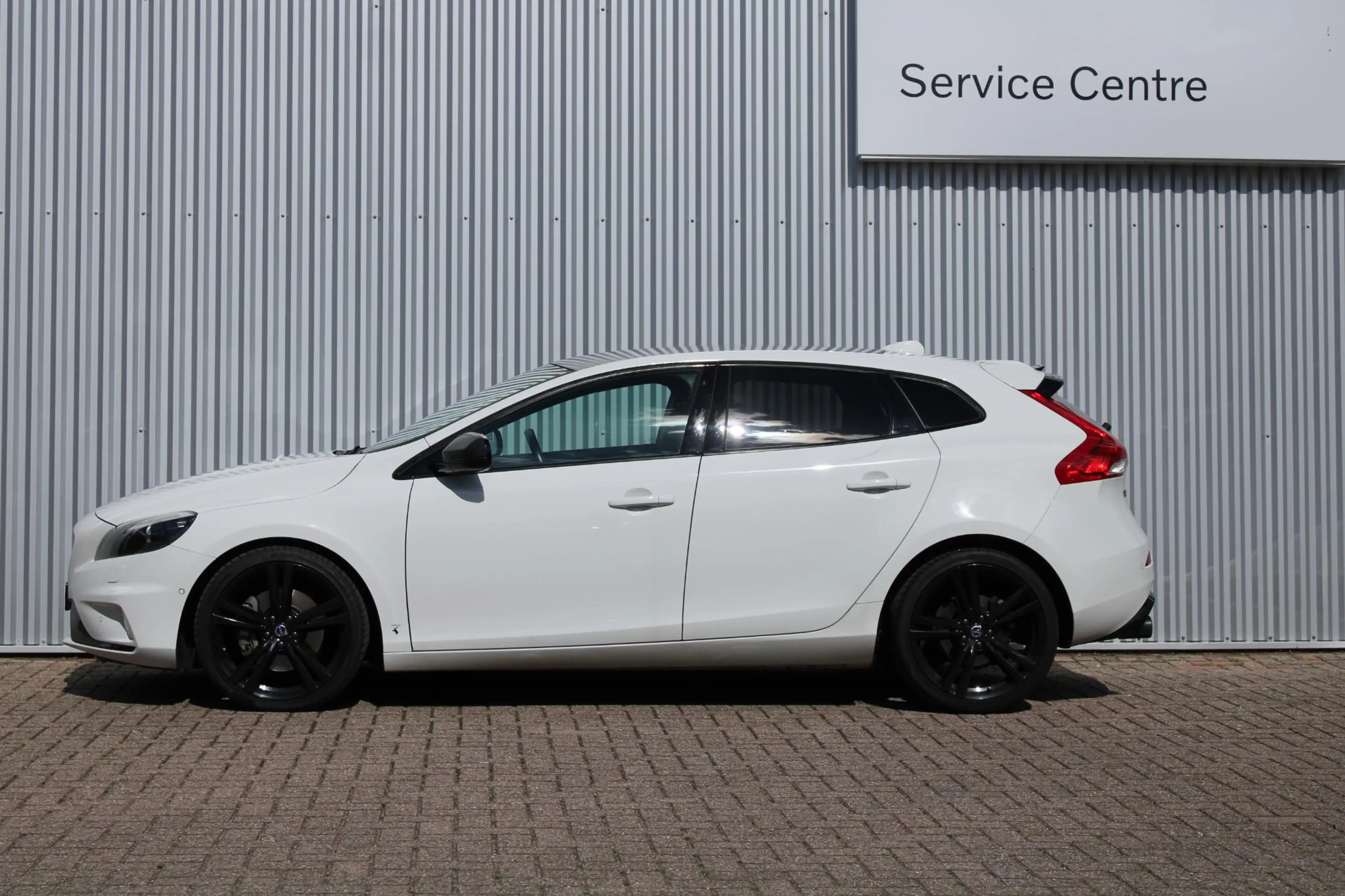 Volvo V40 2.0 T5 Carbon Edition | Active Bi-Xenon koplampen — photo 4