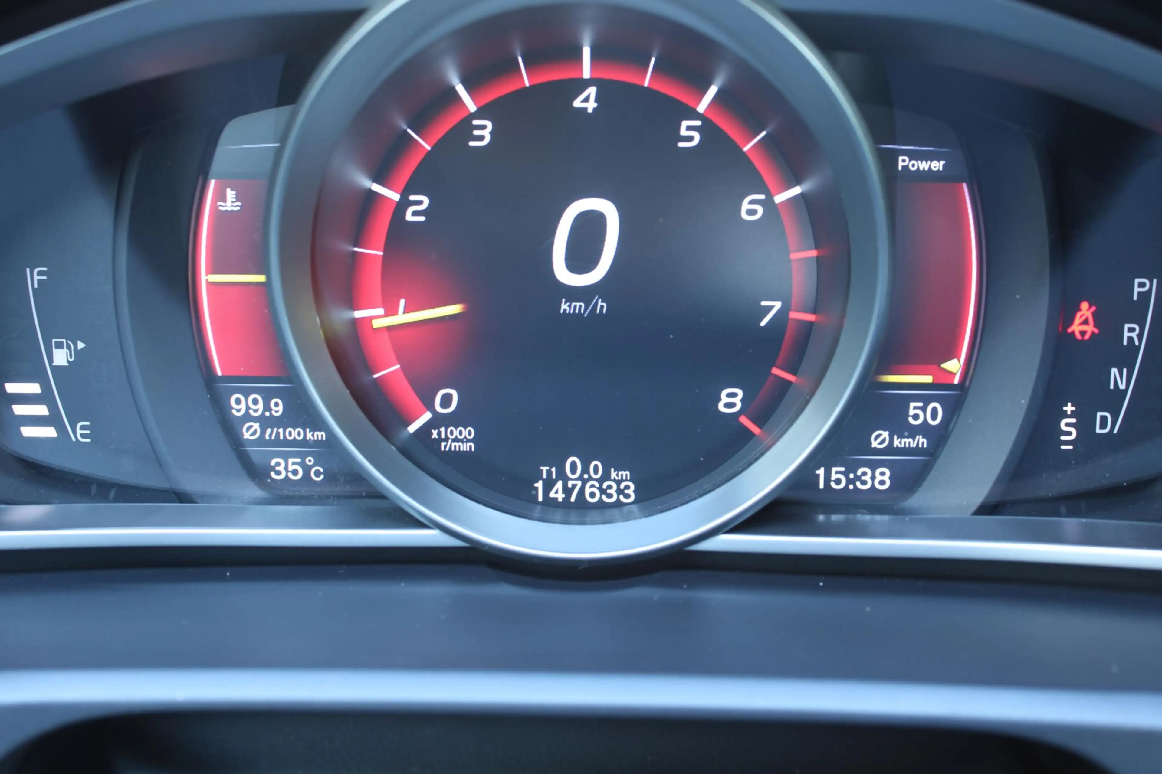 Volvo V40 2.0 T5 Carbon Edition | Active Bi-Xenon koplampen — photo 15