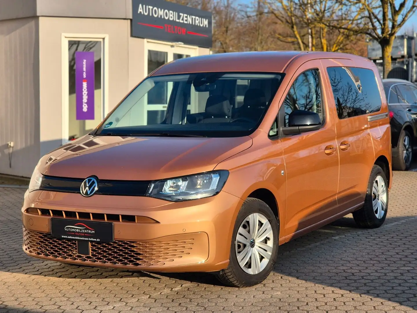 Volkswagen Caddy 2.0 TDI Navi/ Kamera/ ACC/1. Hand/ 2 Zonen - 1