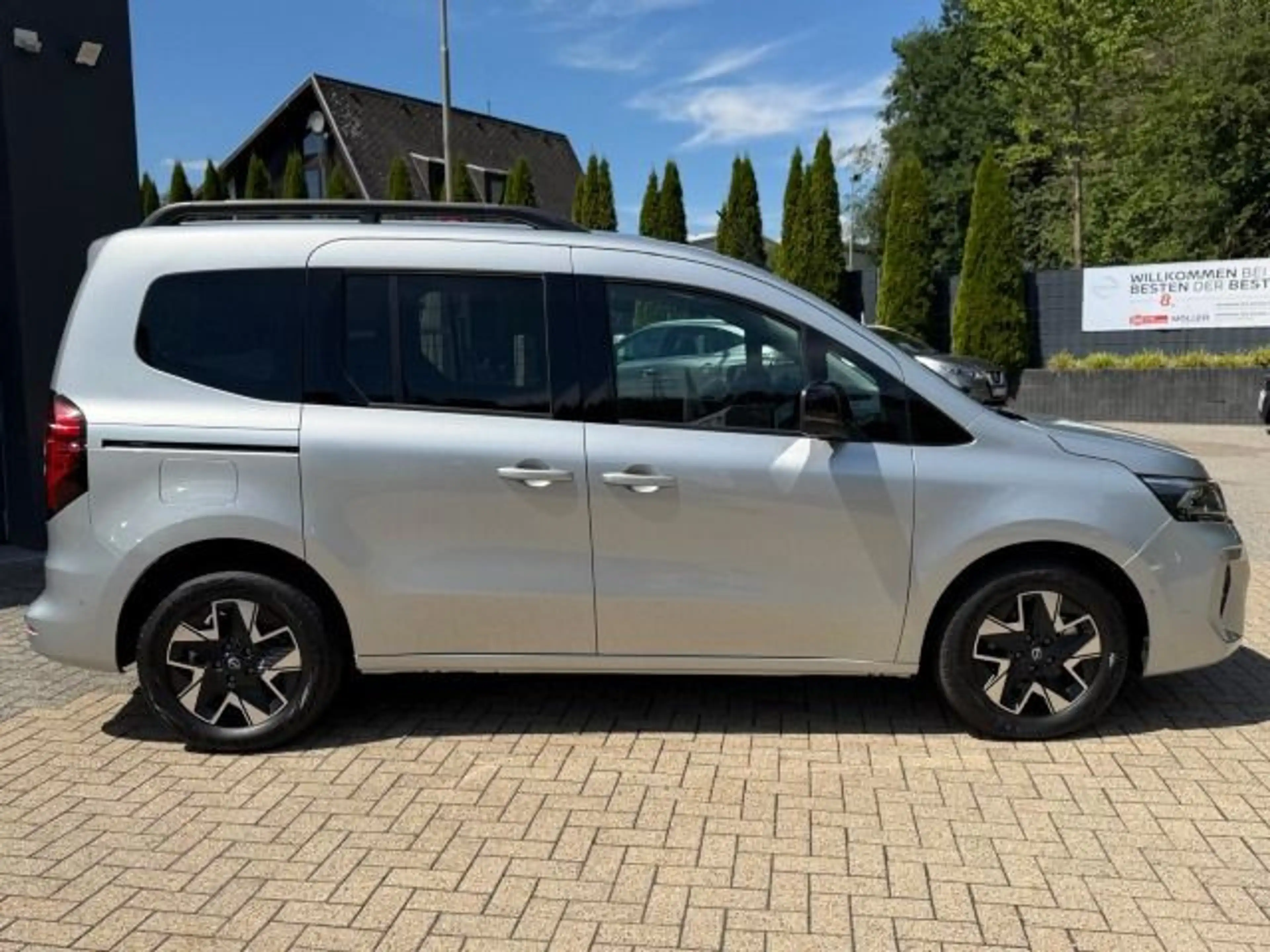 Nissan Townstar Kombi EV 122PS L1 Tekna WP — photo 13