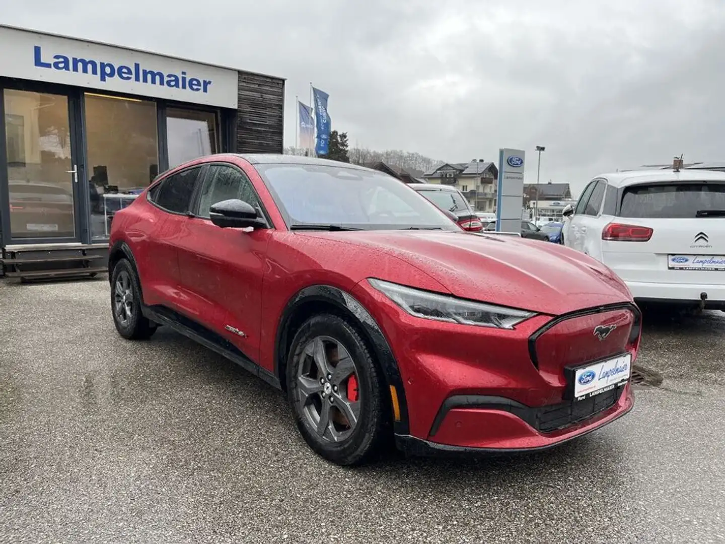 Ford Mustang Mach-E 88kWh AWD Elektro Extended Range Rot - 1