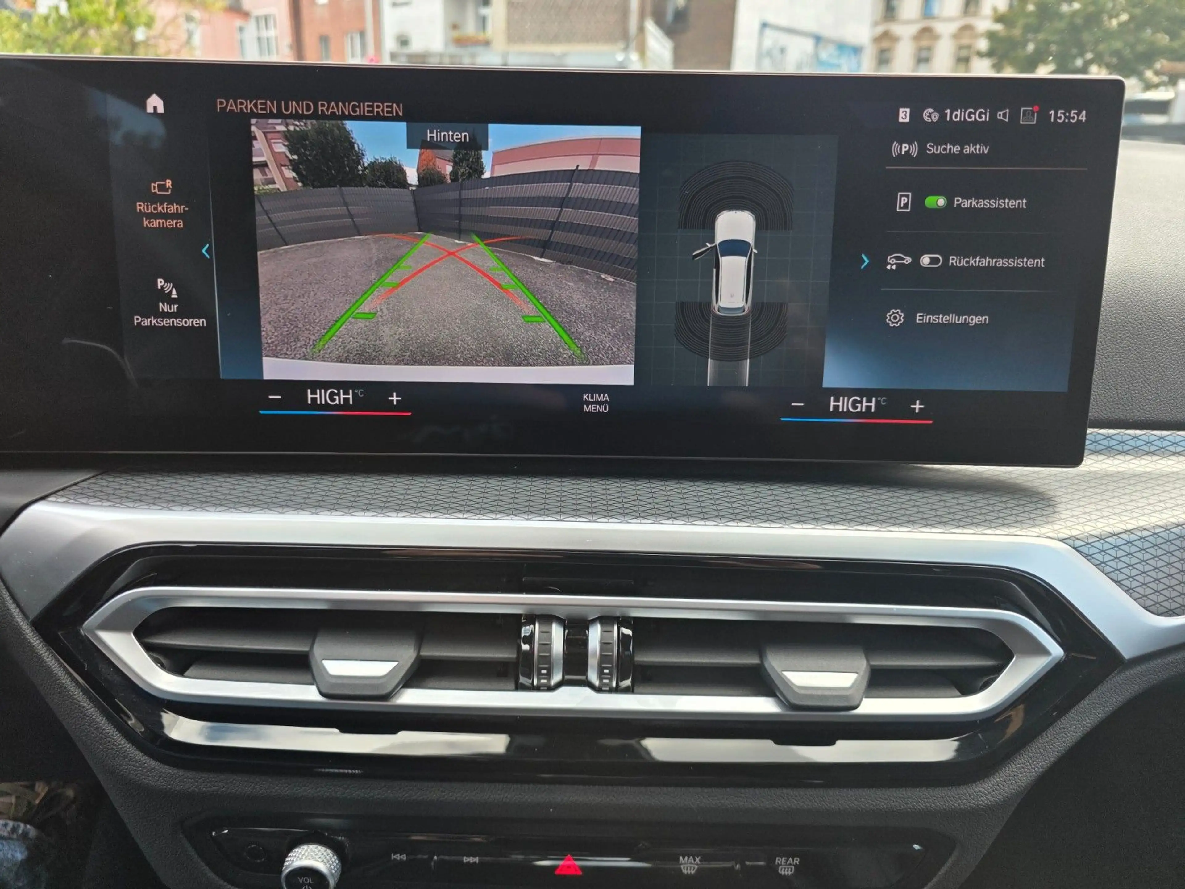 BMW 330 e M Sport Widescreen-HeadUp-Kamera-Ambiente — photo 13