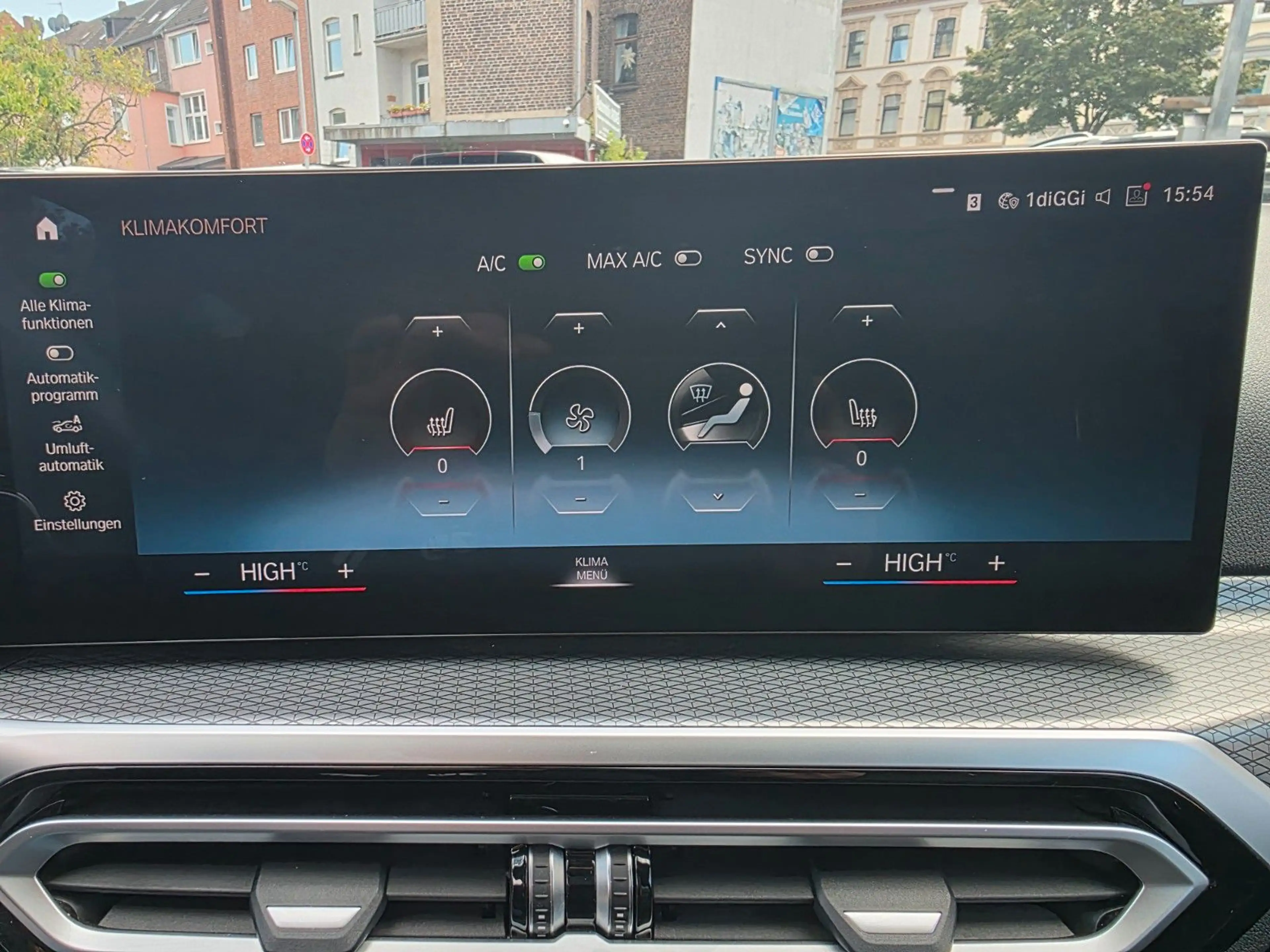 BMW 330 e M Sport Widescreen-HeadUp-Kamera-Ambiente — photo 14