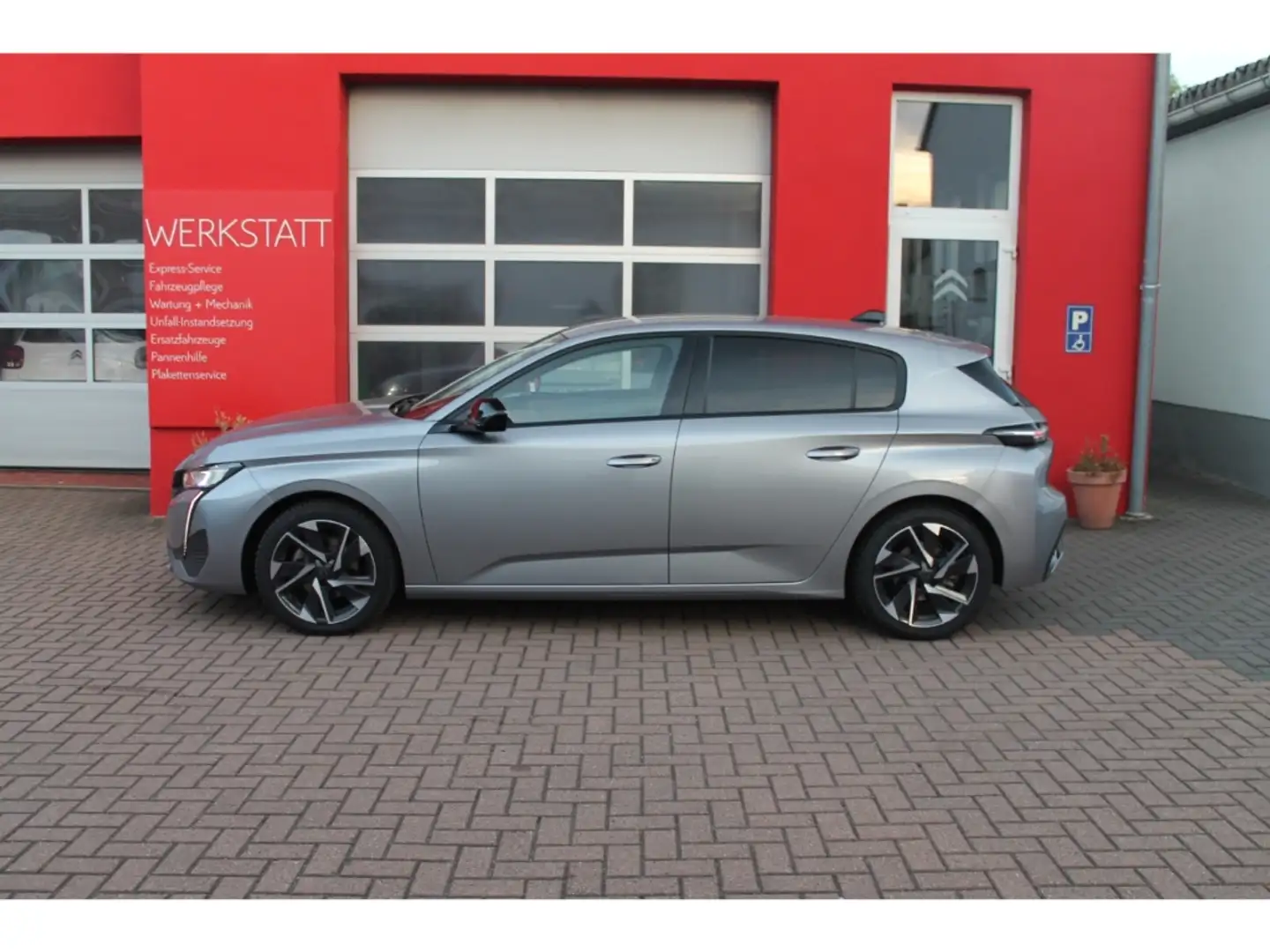 Peugeot 308 Allure Pack PT130 EAT8 Kamera Navi Shz DAB Grau - 2