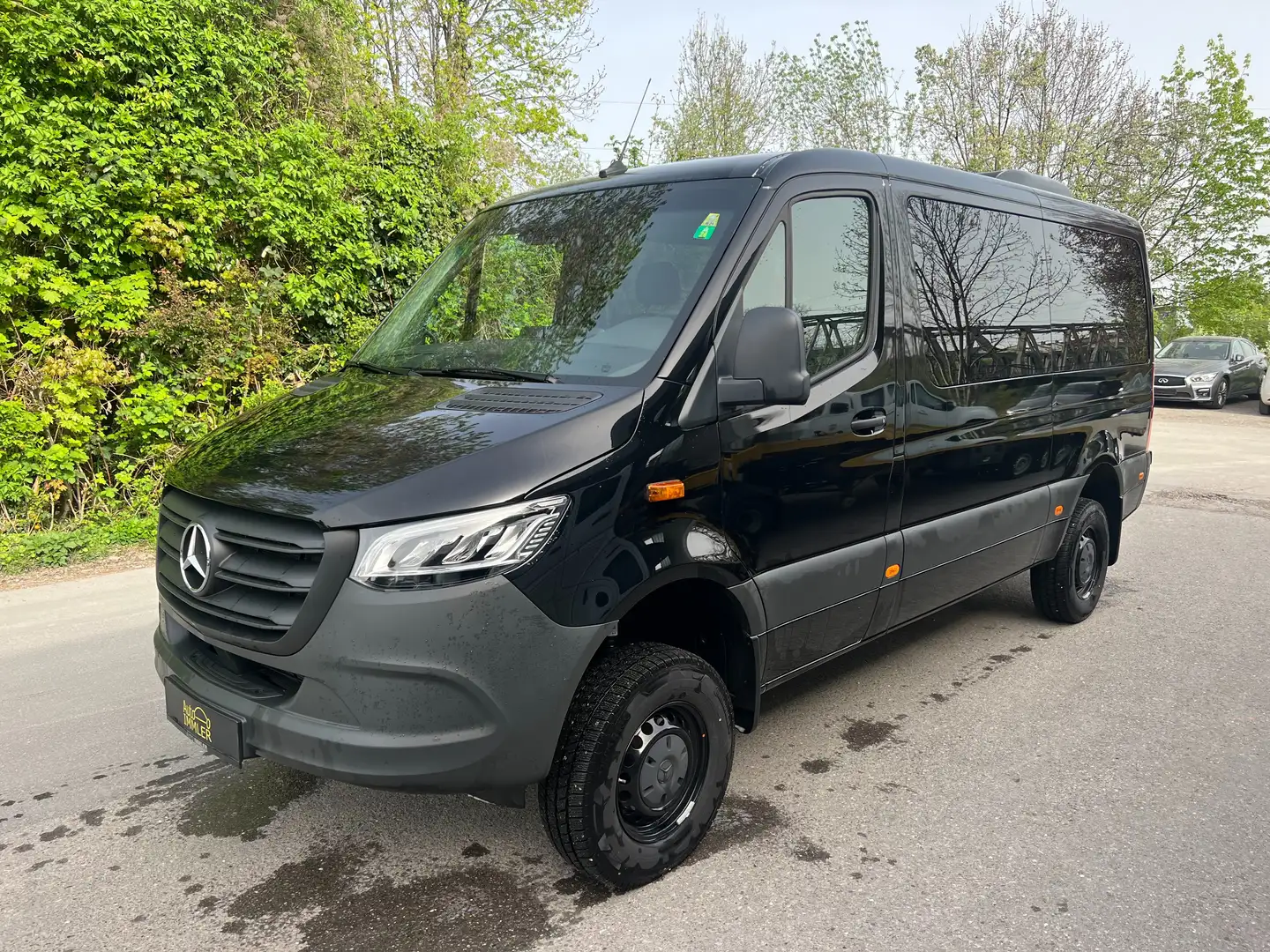 Mercedes-Benz Sprinter Sprinter*319*4x4*9-SITZER*LEDER*DOPPELKLIMA*AHK Schwarz - 1