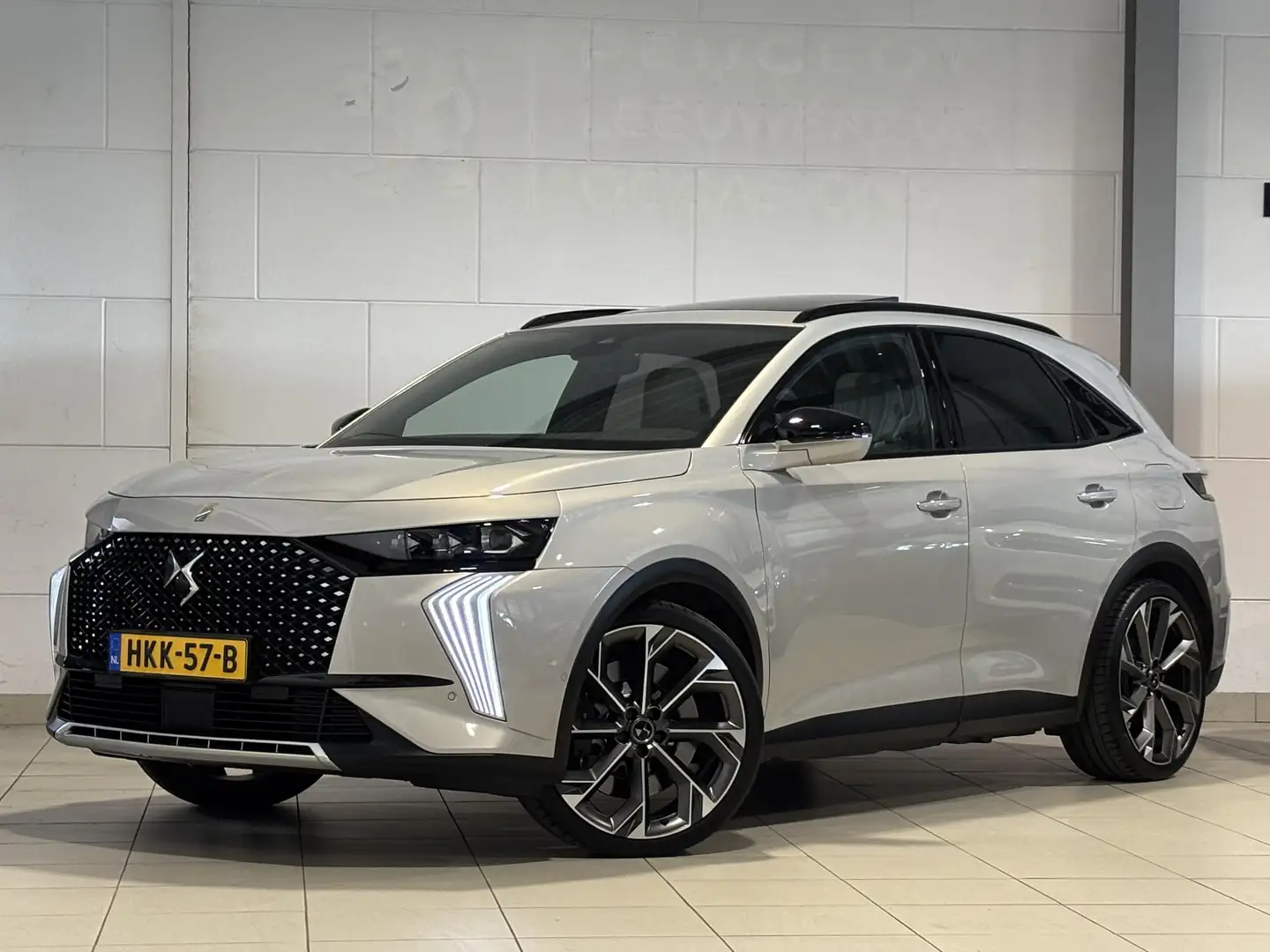 DS Automobiles DS 7 Opéra e-Tense 360pk 4x4 e-EAT8 | BLACK PACK | NIGH Grijs - 2