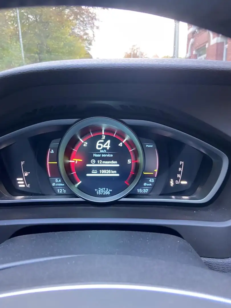 Volvo V40 Cross Country D3 Geartronic Momentum - 2