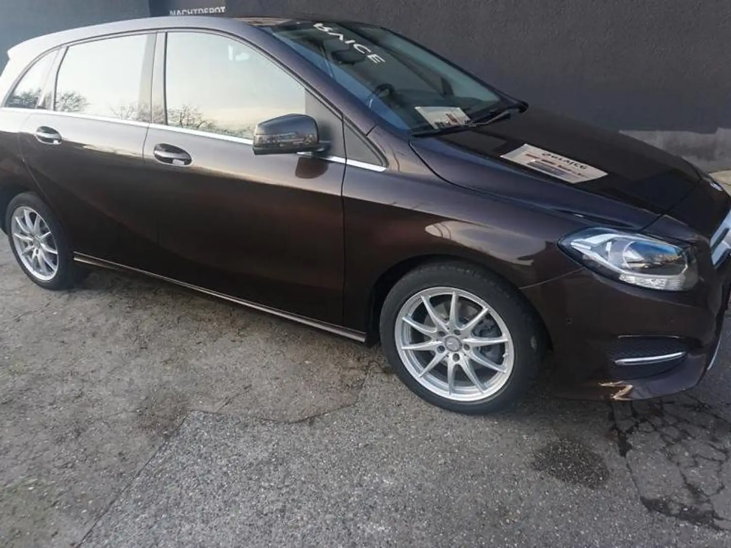 Mercedes-Benz B 180 B 180 Navi/ Sitzheizung Braun - 2