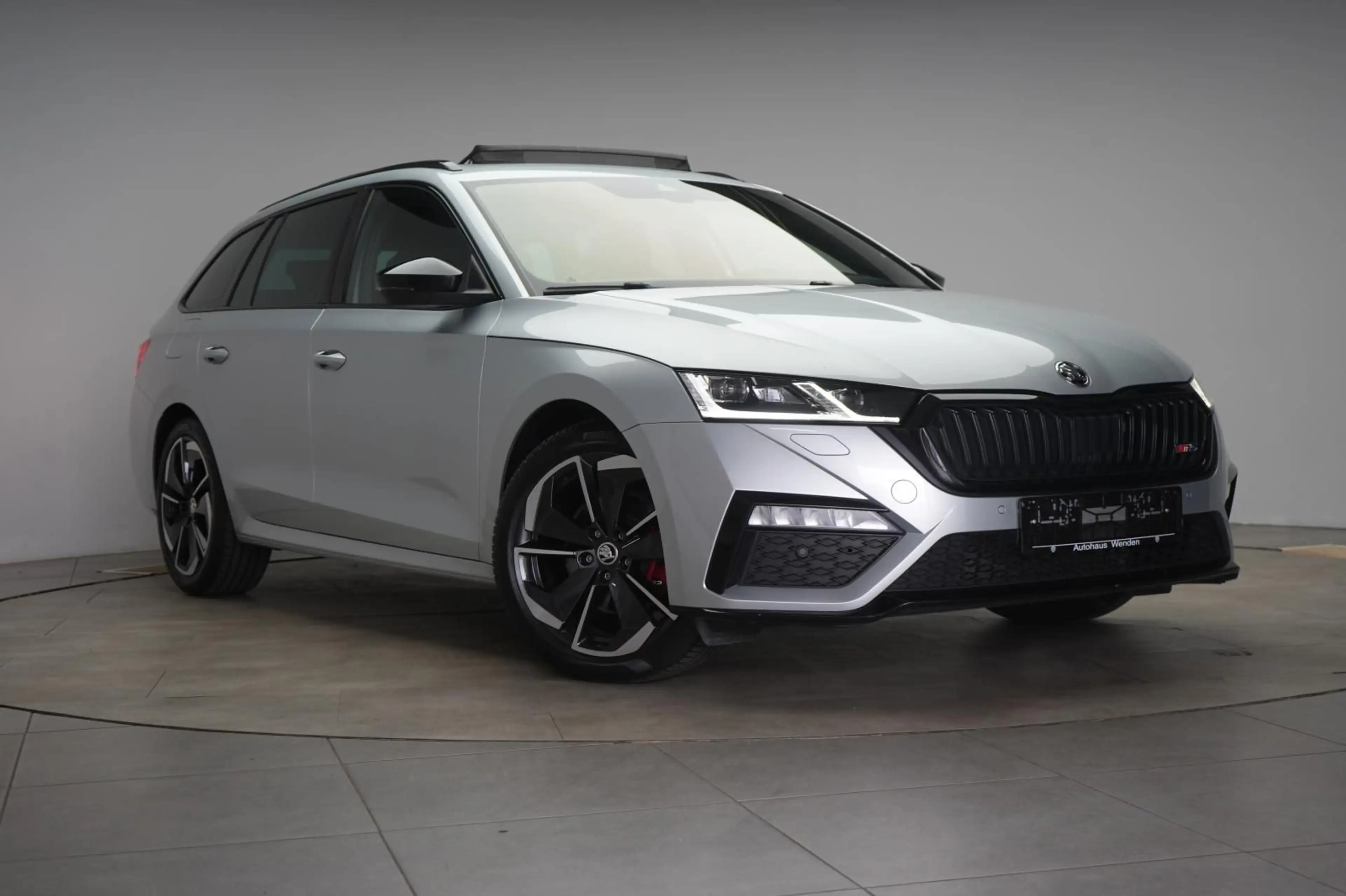 Skoda Octavia 2.0 TDI DSG RS ACC/Pano/Kamera/HUD/Virtu