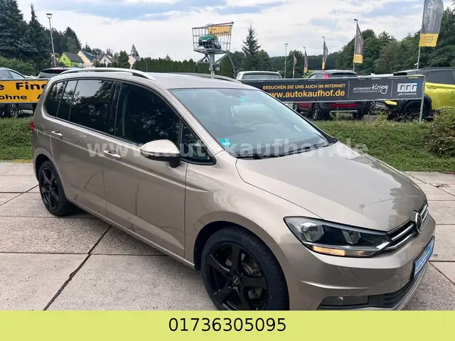 2018 Volkswagen Touran in Beige for sale