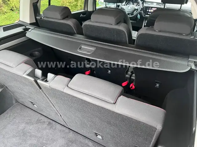 Volkswagen Touran view 14