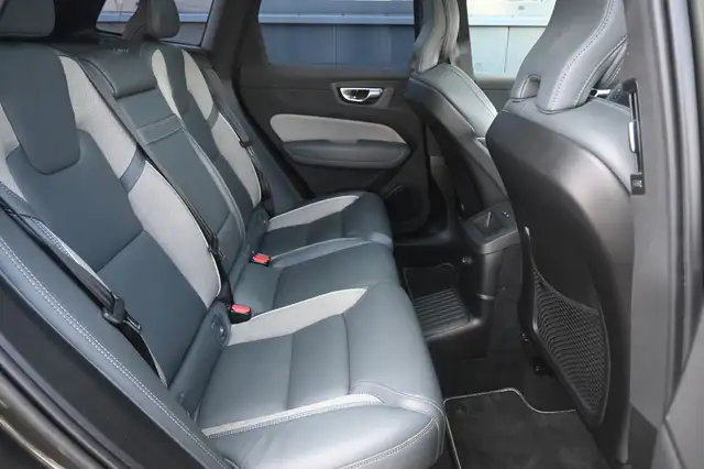 Volvo XC60 view 15