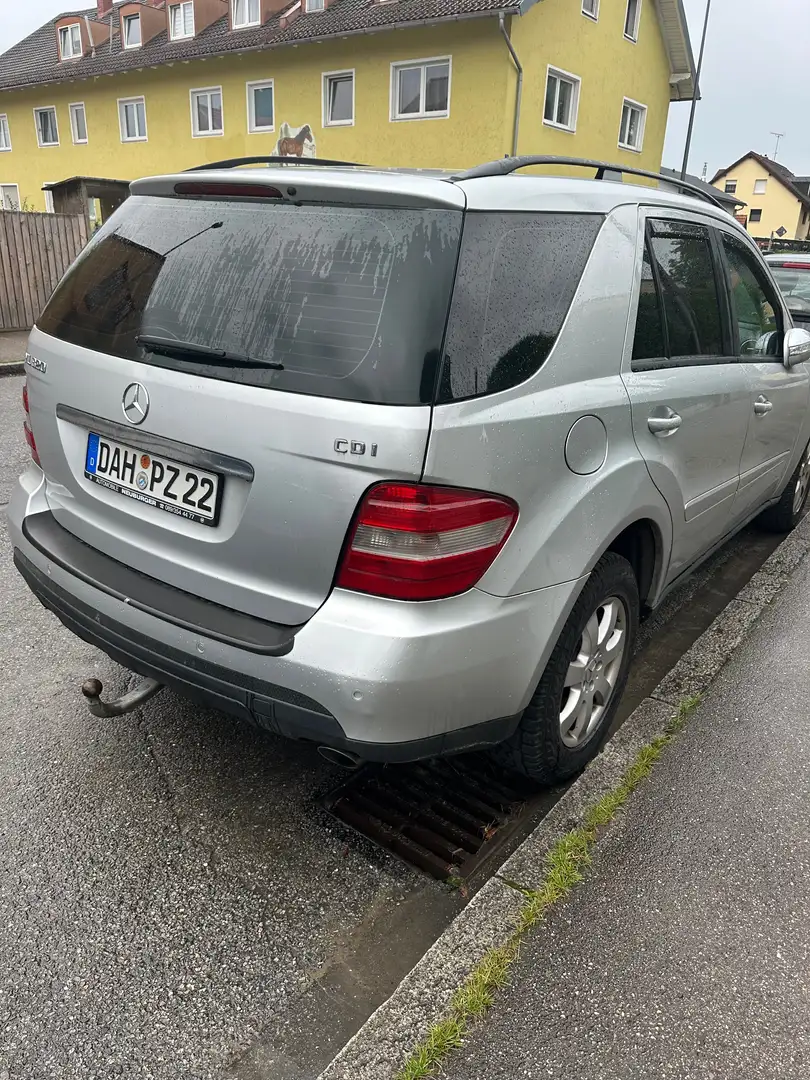 Mercedes-Benz ML 320 Серебристый - 1
