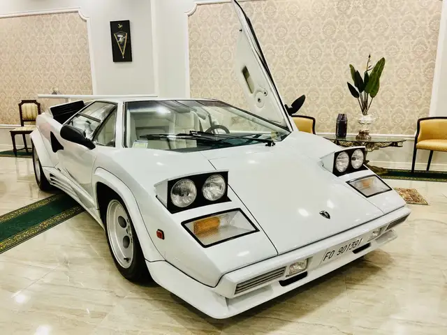 Lamborghini Countach LP 500 4.8 S