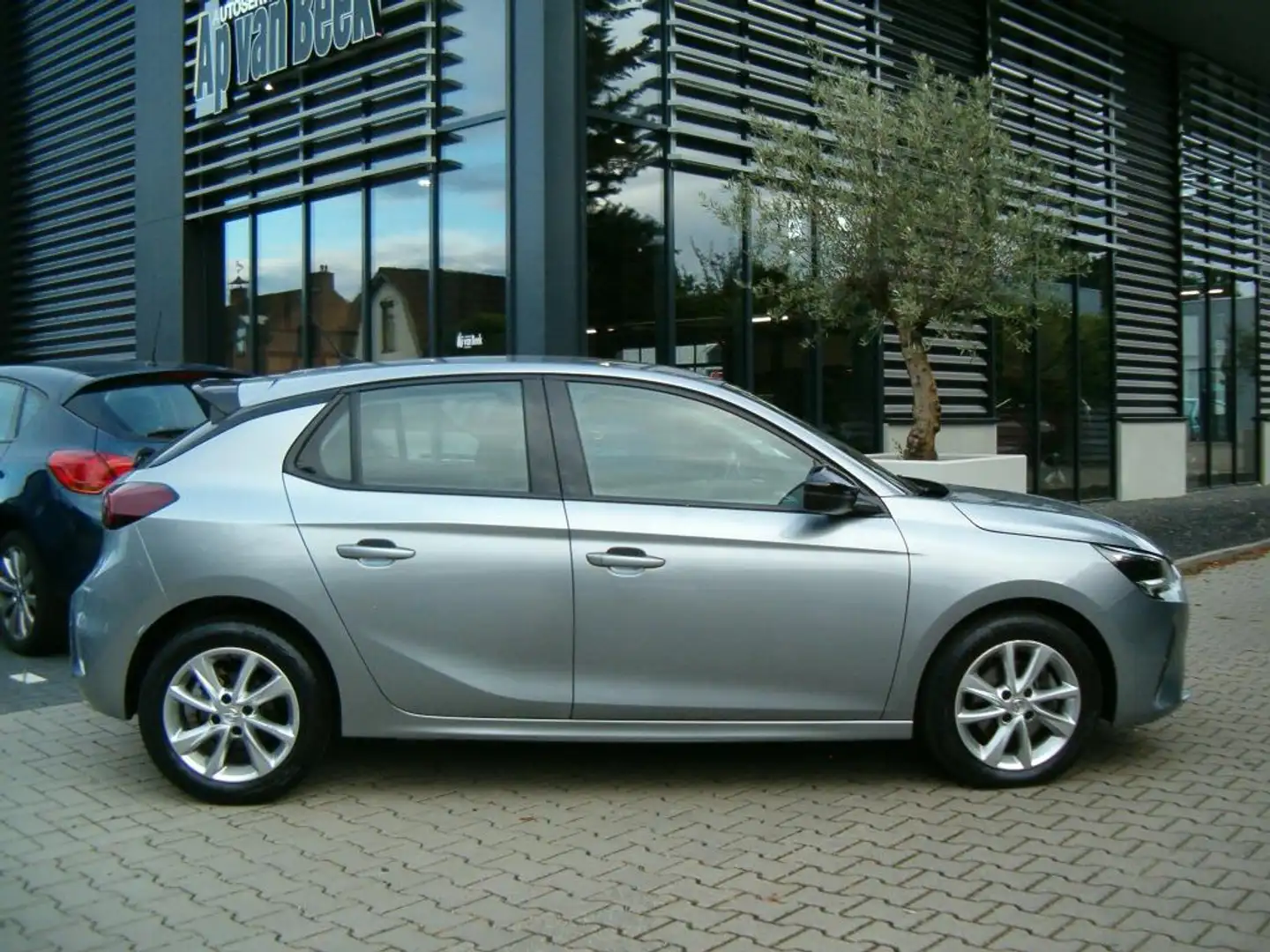 Opel Corsa 1.2 Edition + pakket Gris - 2