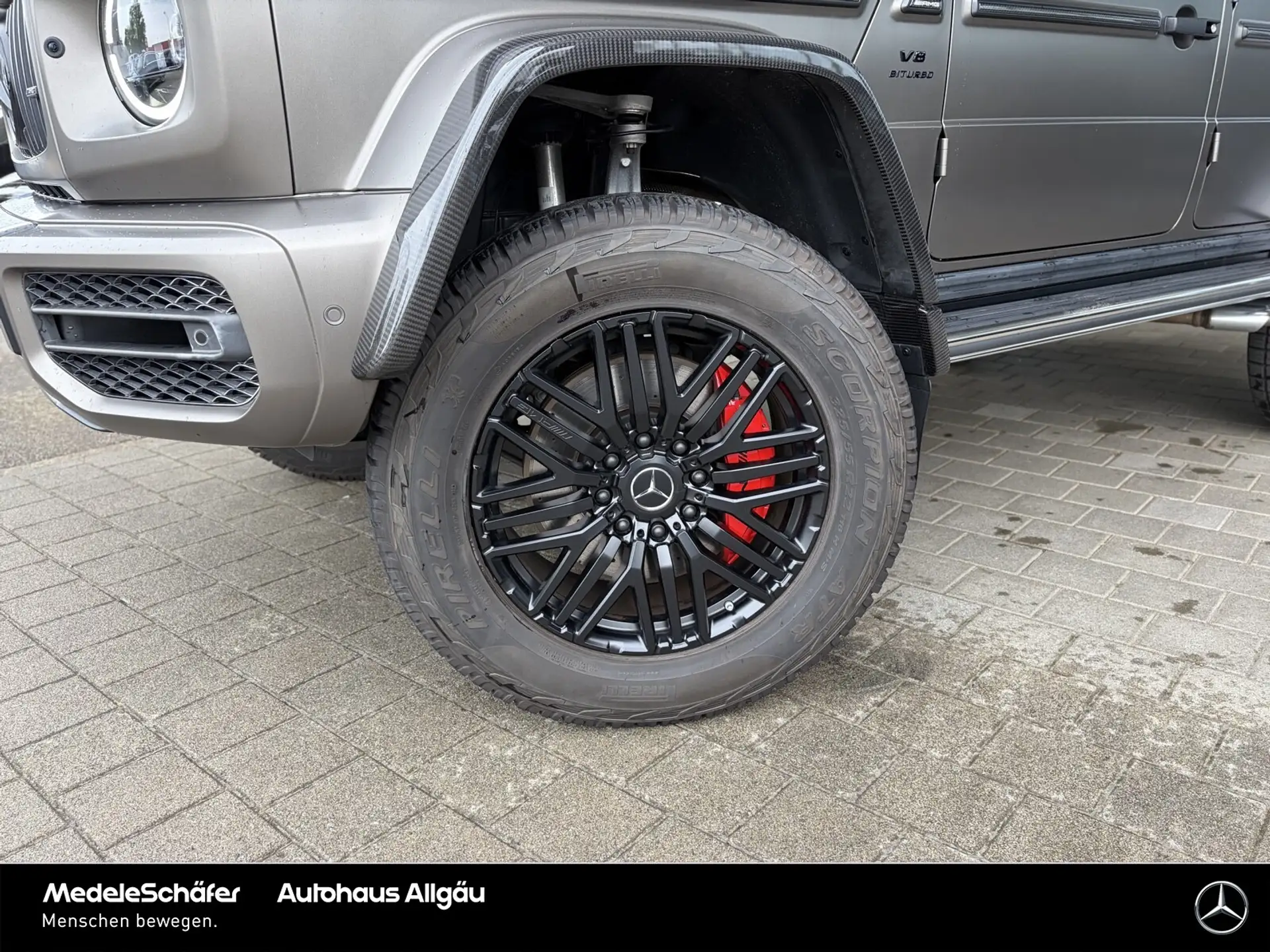 벤츠 G-Class G 63 AMG 2022 건메탈 사진 2