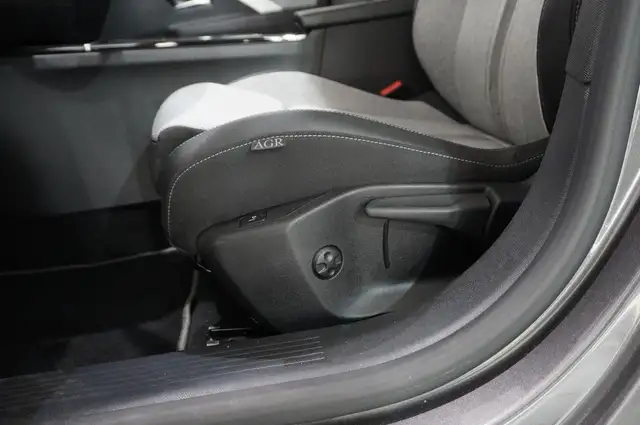 Opel Astra view 14