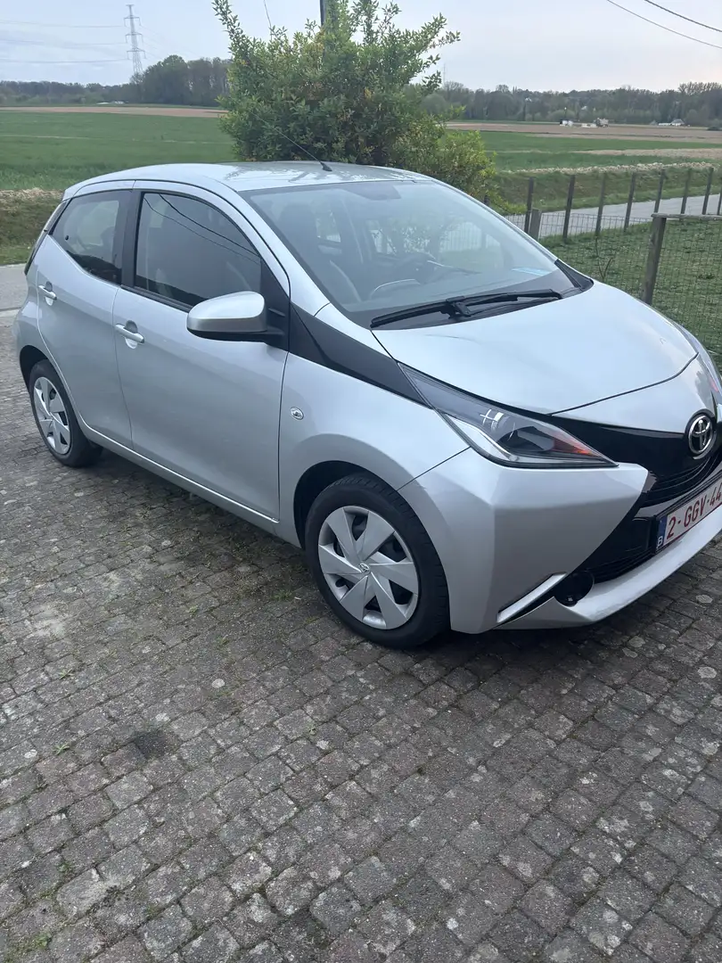 Toyota Aygo 1.0i VVT-i x-play M/M - 1