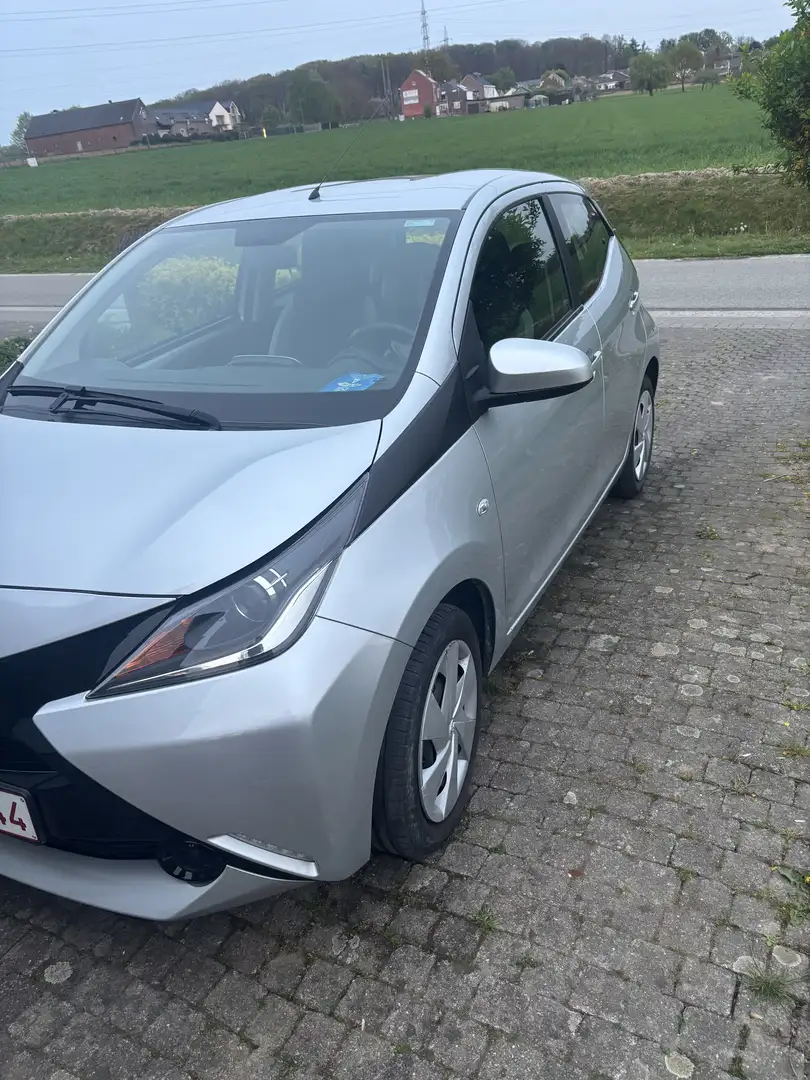 Toyota Aygo 1.0i VVT-i x-play M/M - 2