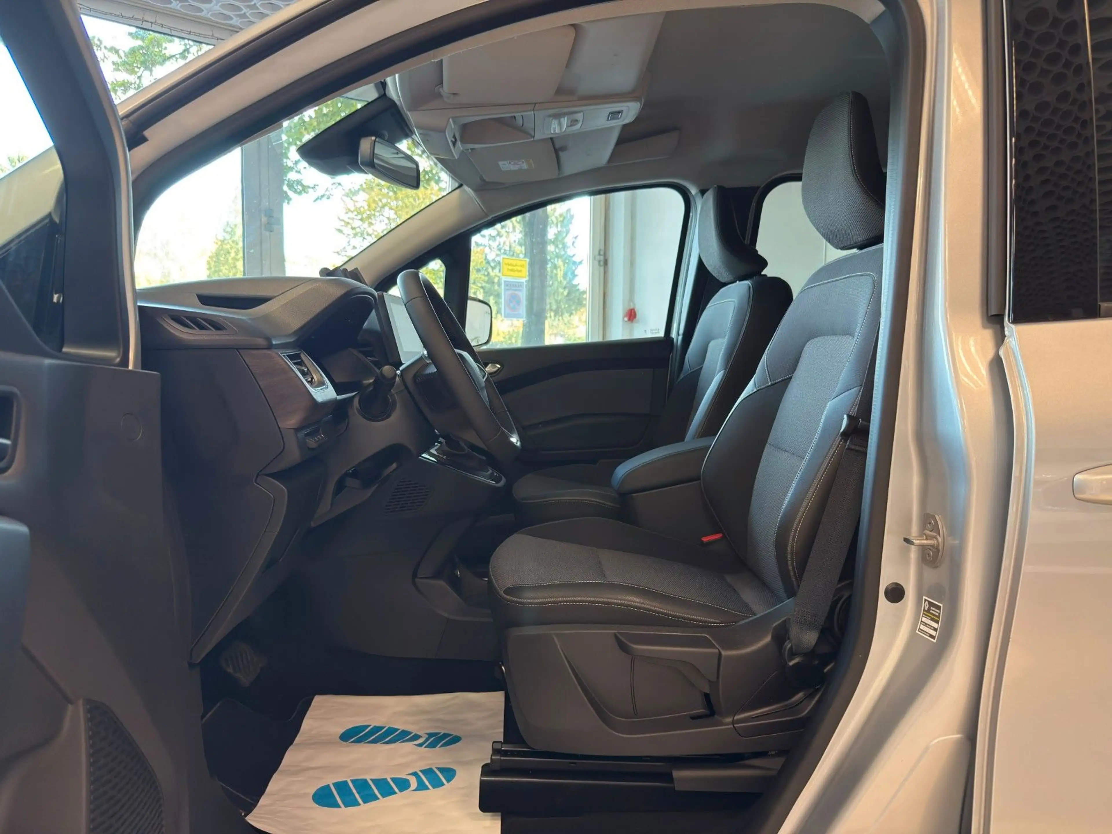 Renault Kangoo Grand Kangoo III Techno*7Sitzer*Navi*Kam* — photo 12