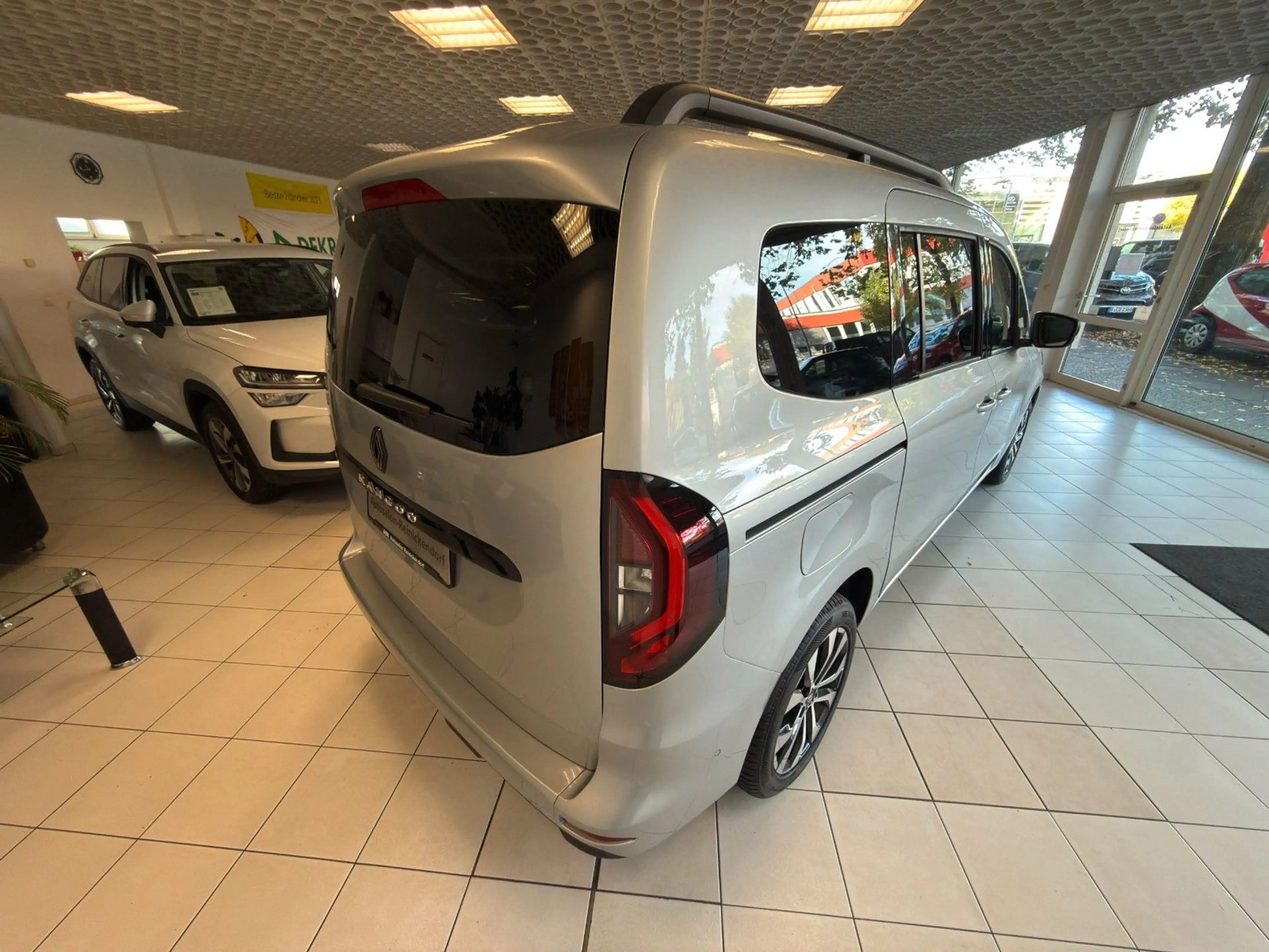 Renault Kangoo Grand Kangoo III Techno*7Sitzer*Navi*Kam* — photo 6