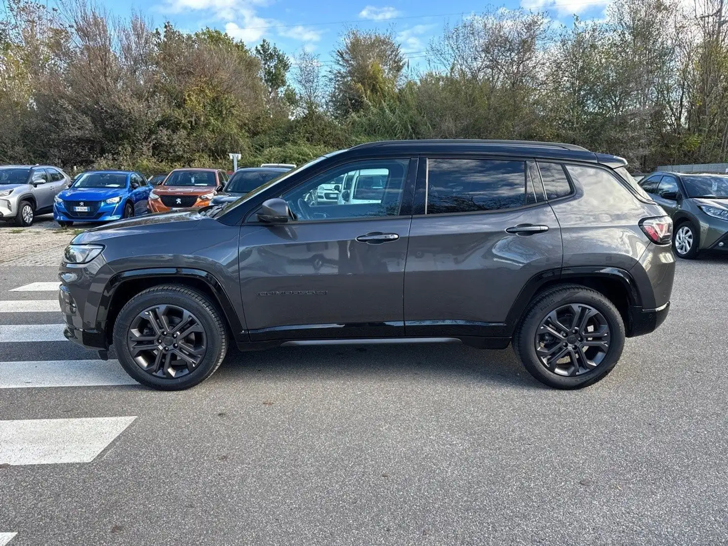 Jeep Compass 1.6 MJet II 96kW 80 Anniversario Grau - 2