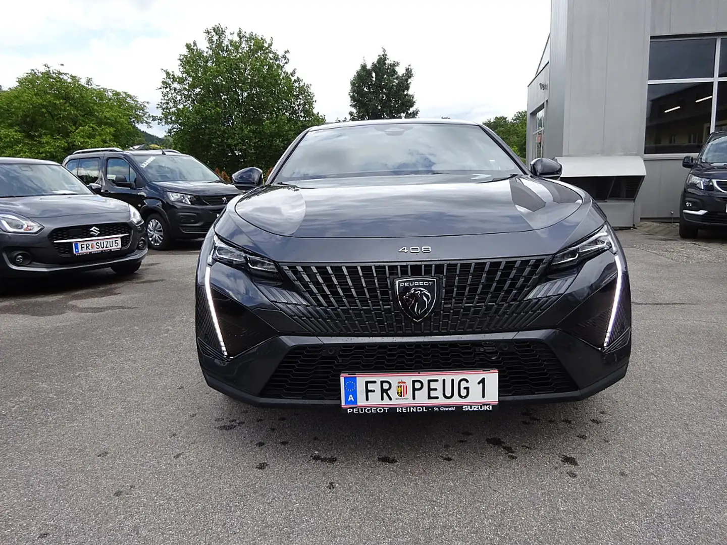 Peugeot 408 PHEV 180 e-EAT8 GT,AHK,LED-Matrix Scheinwerfer,... Grau - 2