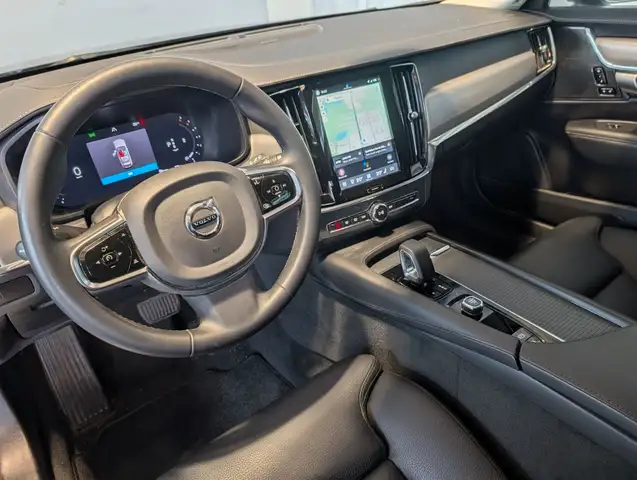 Volvo V90 view 8