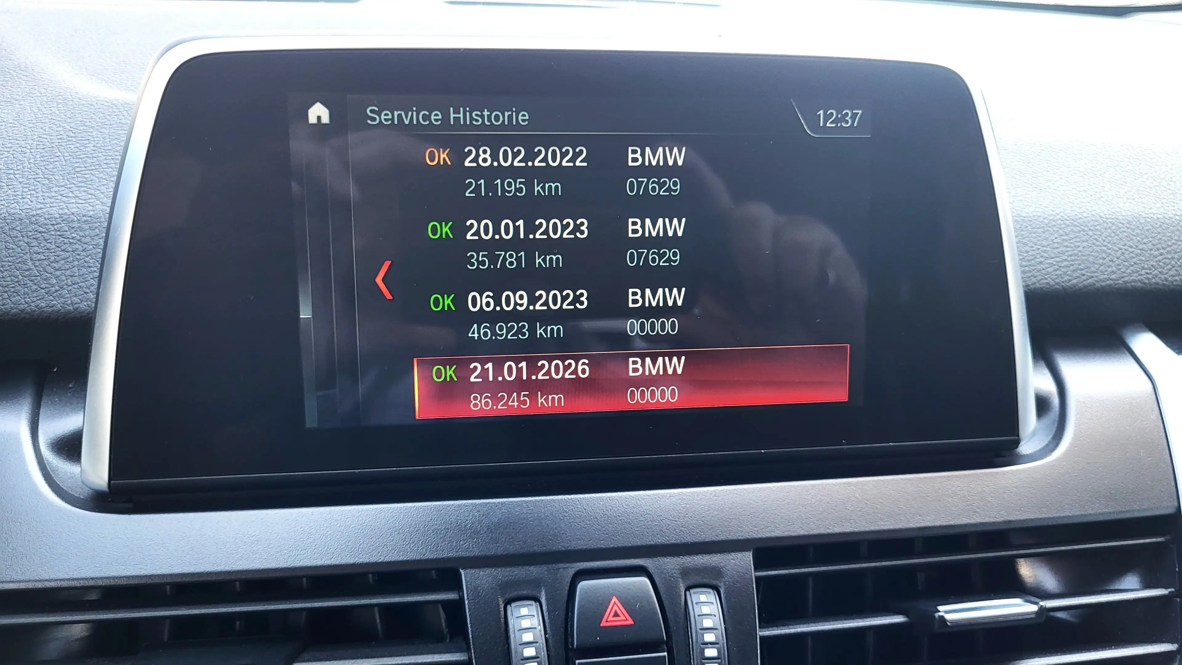 BMW 216 216d Active Tourer — photo 13