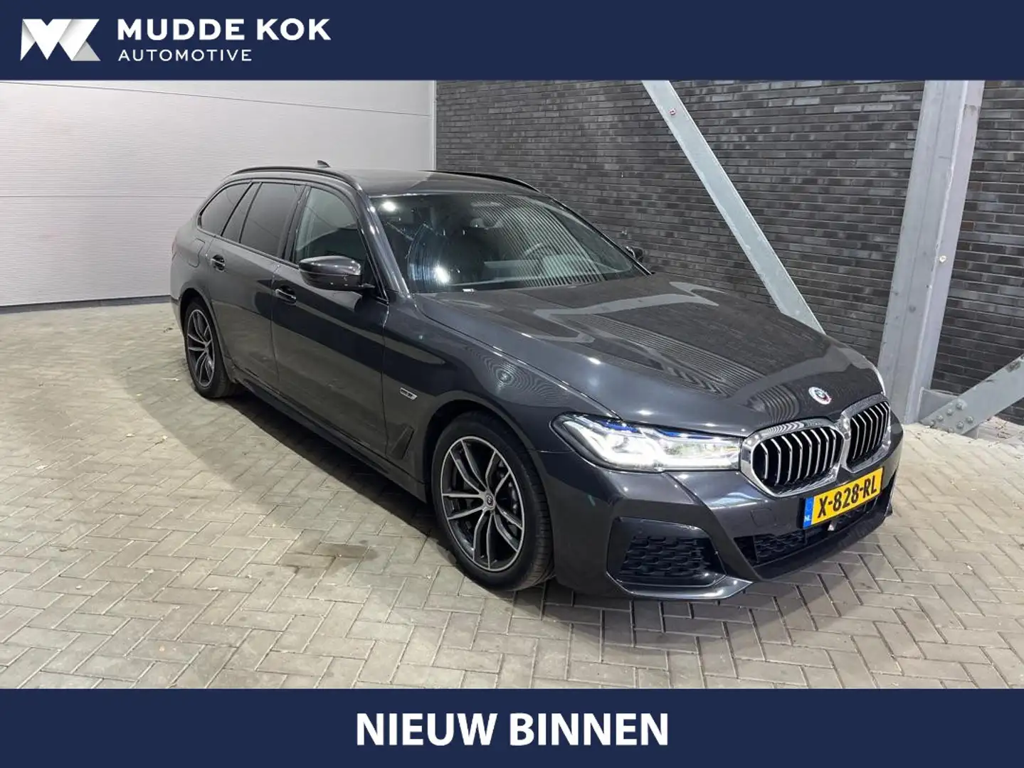 BMW 530 5-serie Touring 530e Business Edition Plus | Panor Grijs - 1